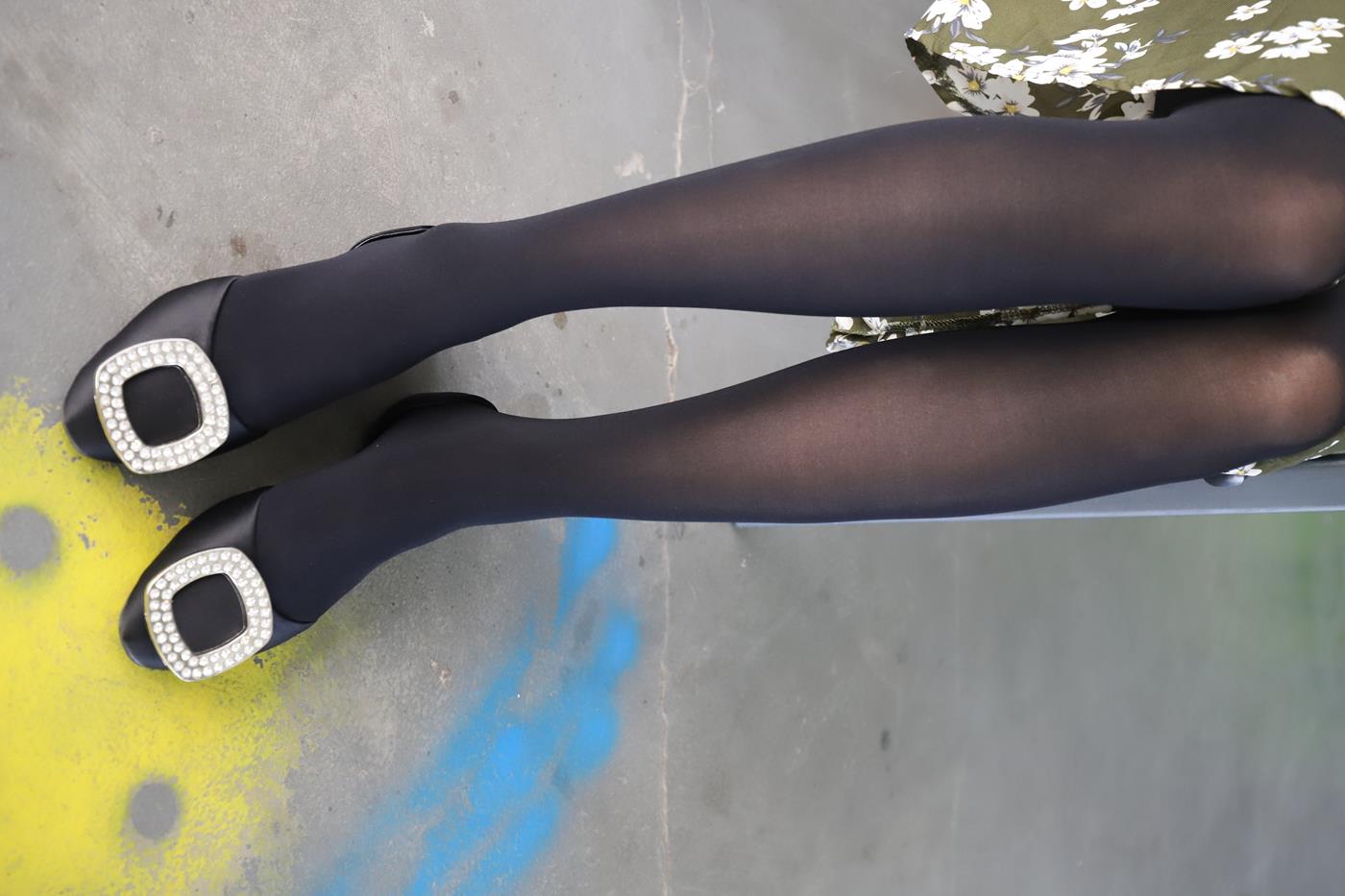 图片[34]-大西瓜爱牙膏-2019 9月活动 模特2（二） 黑丝碎花裙 (4) [85P] – 速更版-美库