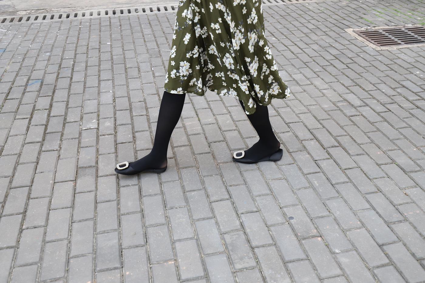 图片[28]-大西瓜爱牙膏-2019 9月活动 模特2（二） 黑丝碎花裙 (5) [85P] – 速更版-美库