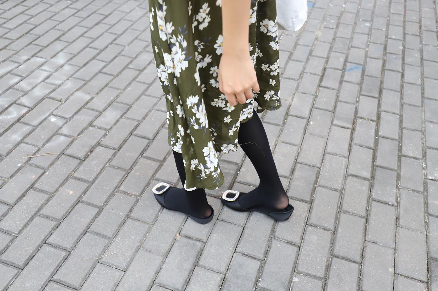 图片[30]-大西瓜爱牙膏-2019 9月活动 模特2（二） 黑丝碎花裙 (5) [85P] – 速更版-美库