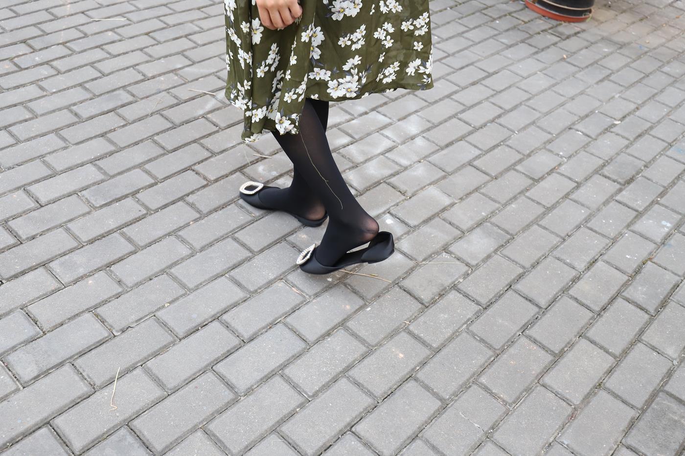 图片[32]-大西瓜爱牙膏-2019 9月活动 模特2（二） 黑丝碎花裙 (5) [85P] – 速更版-美库