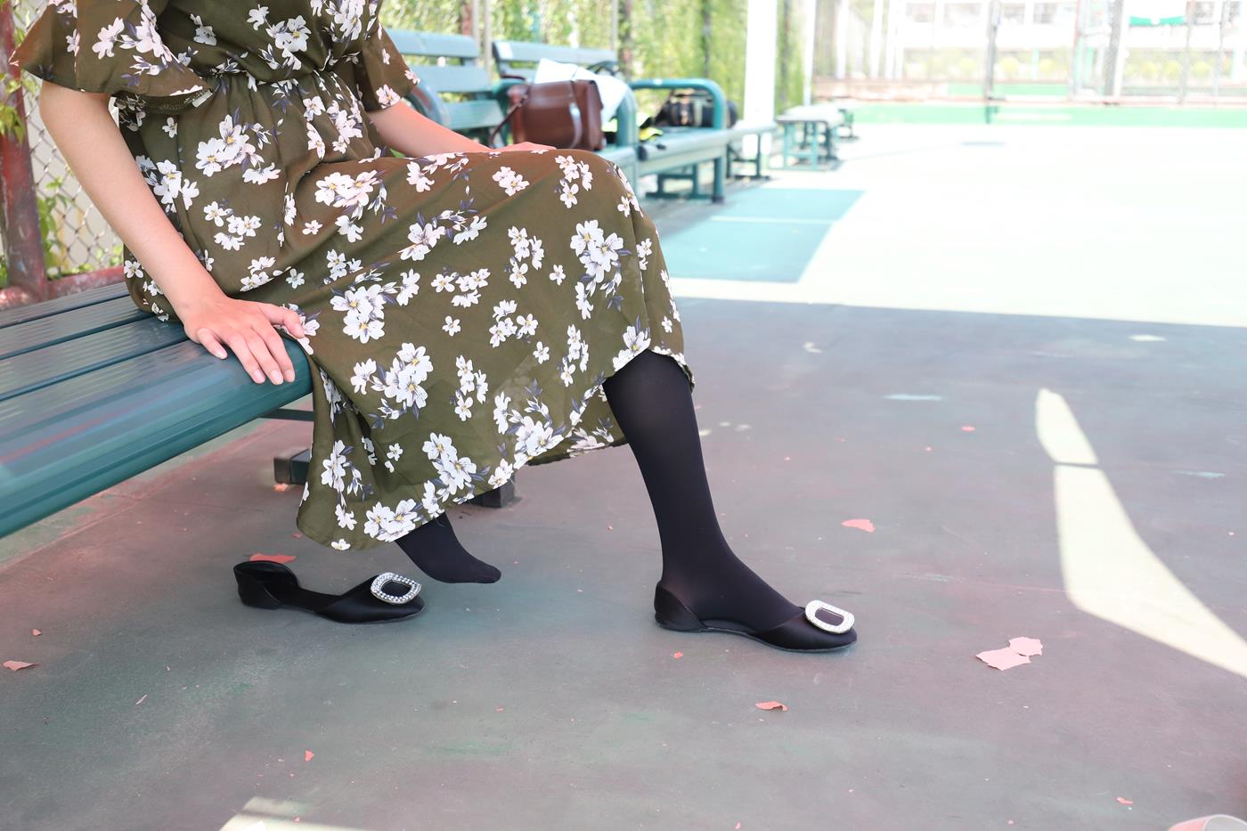 图片[21]-大西瓜爱牙膏-2019 9月活动 模特2（二） 黑丝碎花裙 (6) [60P] – 速更版-美库