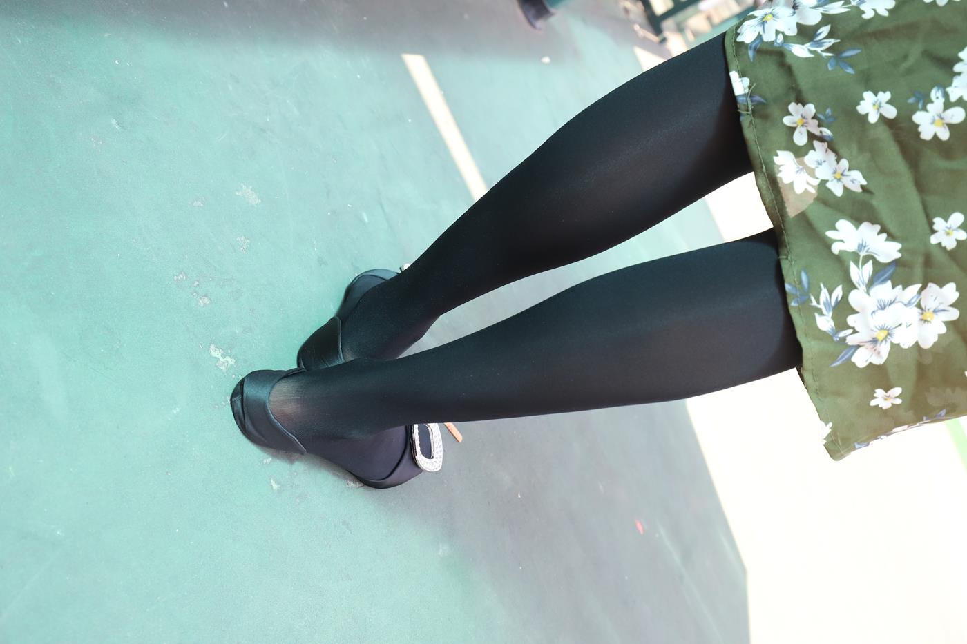 图片[54]-大西瓜爱牙膏-2019 9月活动 模特2（二） 黑丝碎花裙 (4) [85P] – 速更版-美库