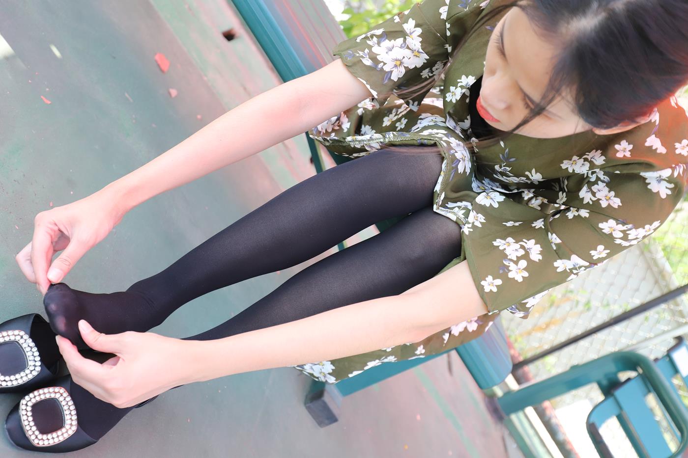 图片[31]-大西瓜爱牙膏-2019 9月活动 模特2（二） 黑丝碎花裙 (6) [60P] – 速更版-美库