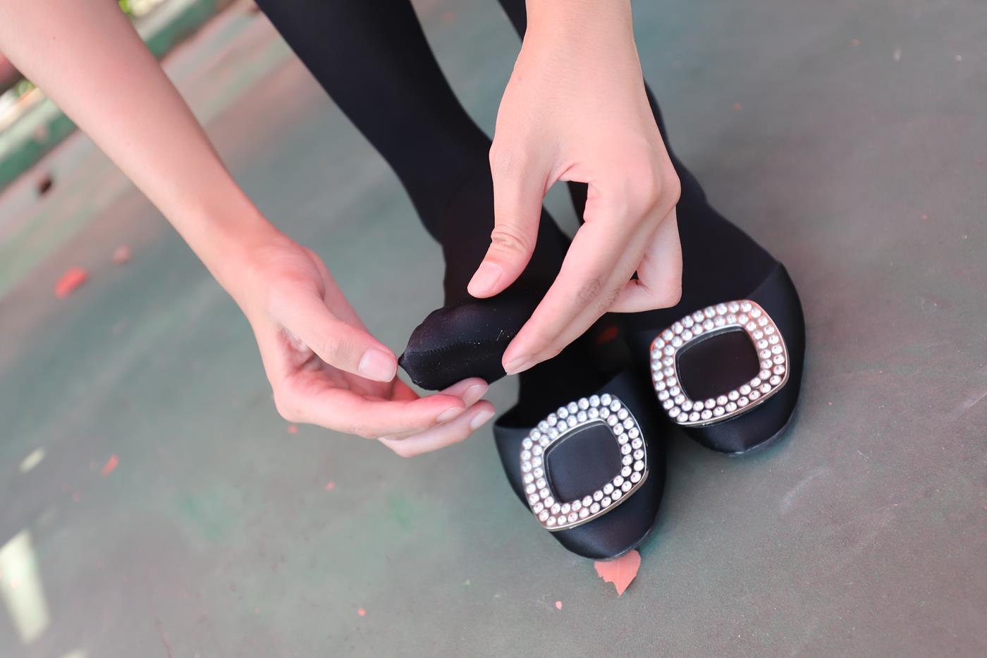 图片[33]-大西瓜爱牙膏-2019 9月活动 模特2（二） 黑丝碎花裙 (6) [60P] – 速更版-美库