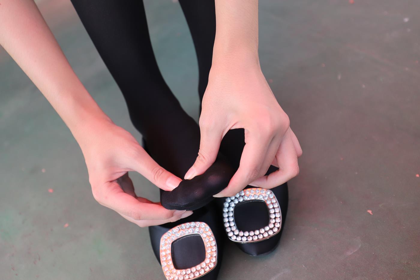 图片[42]-大西瓜爱牙膏-2019 9月活动 模特2（二） 黑丝碎花裙 (6) [60P] – 速更版-美库