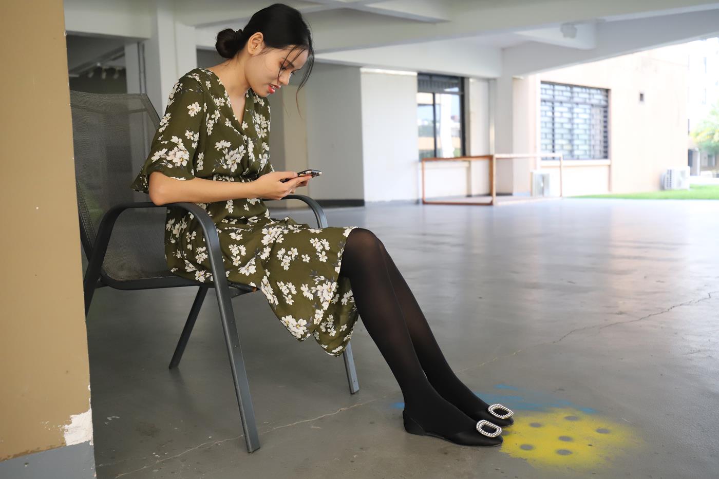 图片[52]-大西瓜爱牙膏-2019 9月活动 模特2（二） 黑丝碎花裙 (5) [85P] – 速更版-美库