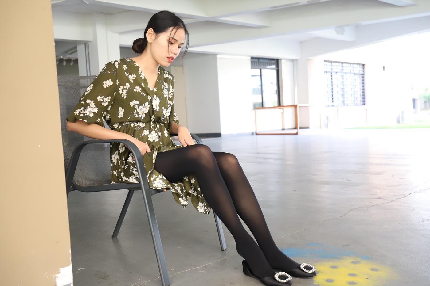 图片[56]-大西瓜爱牙膏-2019 9月活动 模特2（二） 黑丝碎花裙 (5) [85P] – 速更版-美库