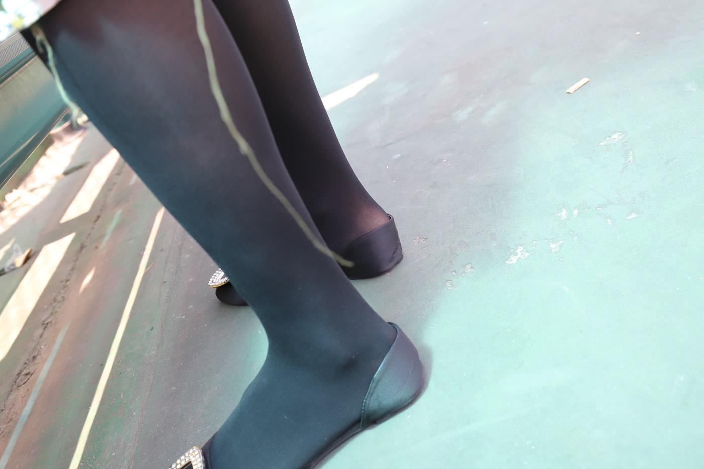 图片[77]-大西瓜爱牙膏-2019 9月活动 模特2（二） 黑丝碎花裙 (4) [85P] – 速更版-美库