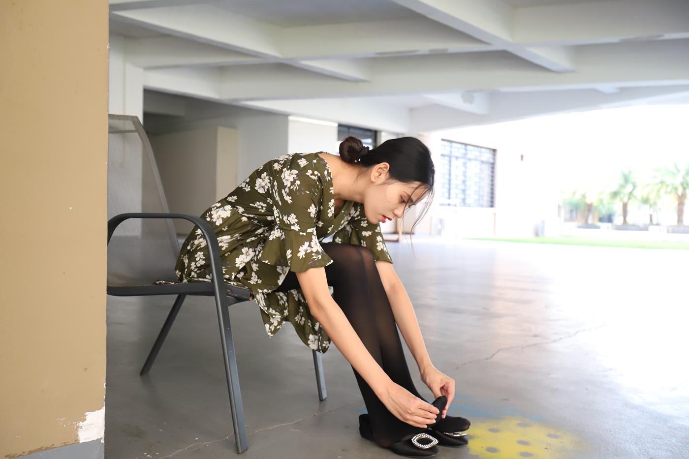 图片[61]-大西瓜爱牙膏-2019 9月活动 模特2（二） 黑丝碎花裙 (5) [85P] – 速更版-美库