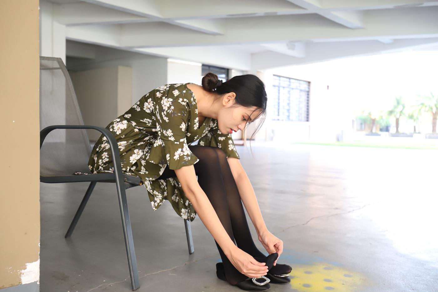 图片[62]-大西瓜爱牙膏-2019 9月活动 模特2（二） 黑丝碎花裙 (5) [85P] – 速更版-美库