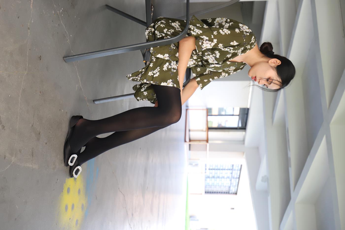 图片[77]-大西瓜爱牙膏-2019 9月活动 模特2（二） 黑丝碎花裙 (5) [85P] – 速更版-美库