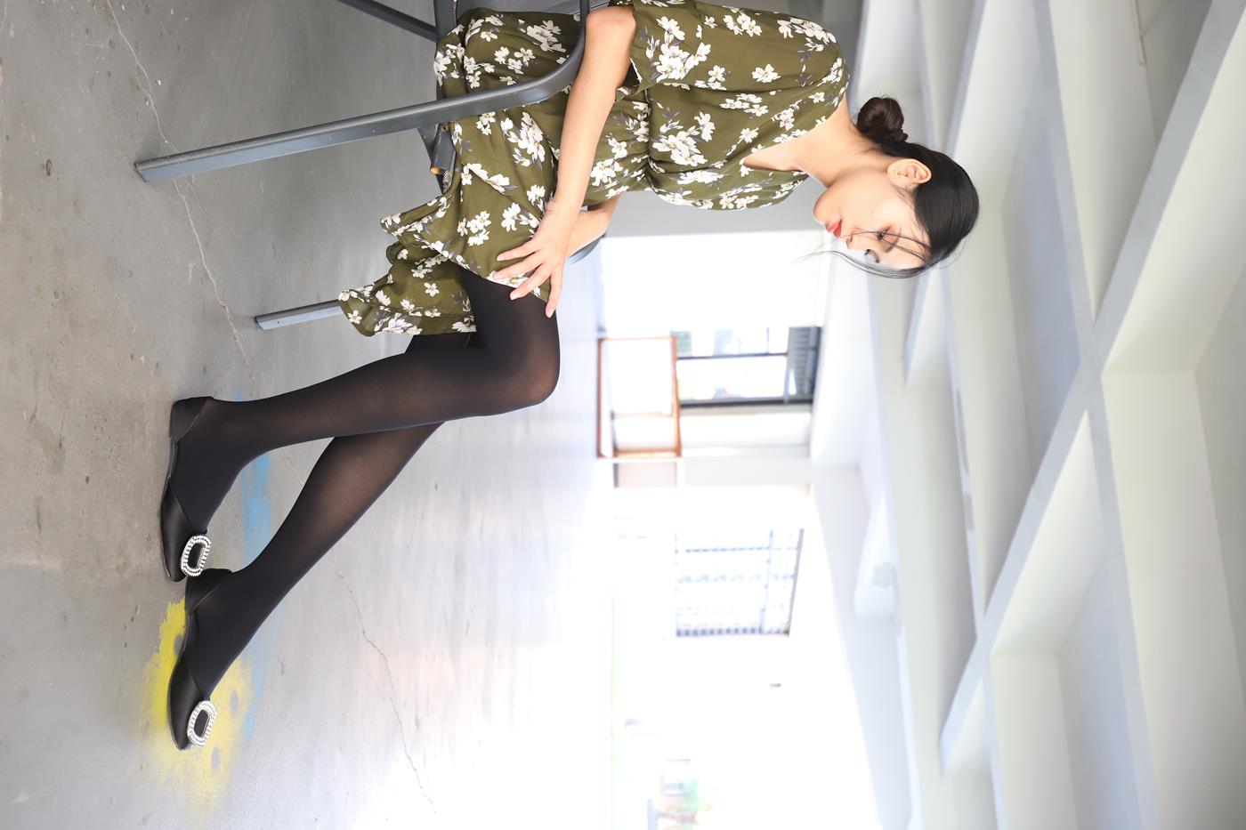 图片[79]-大西瓜爱牙膏-2019 9月活动 模特2（二） 黑丝碎花裙 (5) [85P] – 速更版-美库