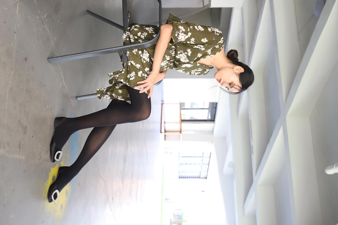 图片[80]-大西瓜爱牙膏-2019 9月活动 模特2（二） 黑丝碎花裙 (5) [85P] – 速更版-美库