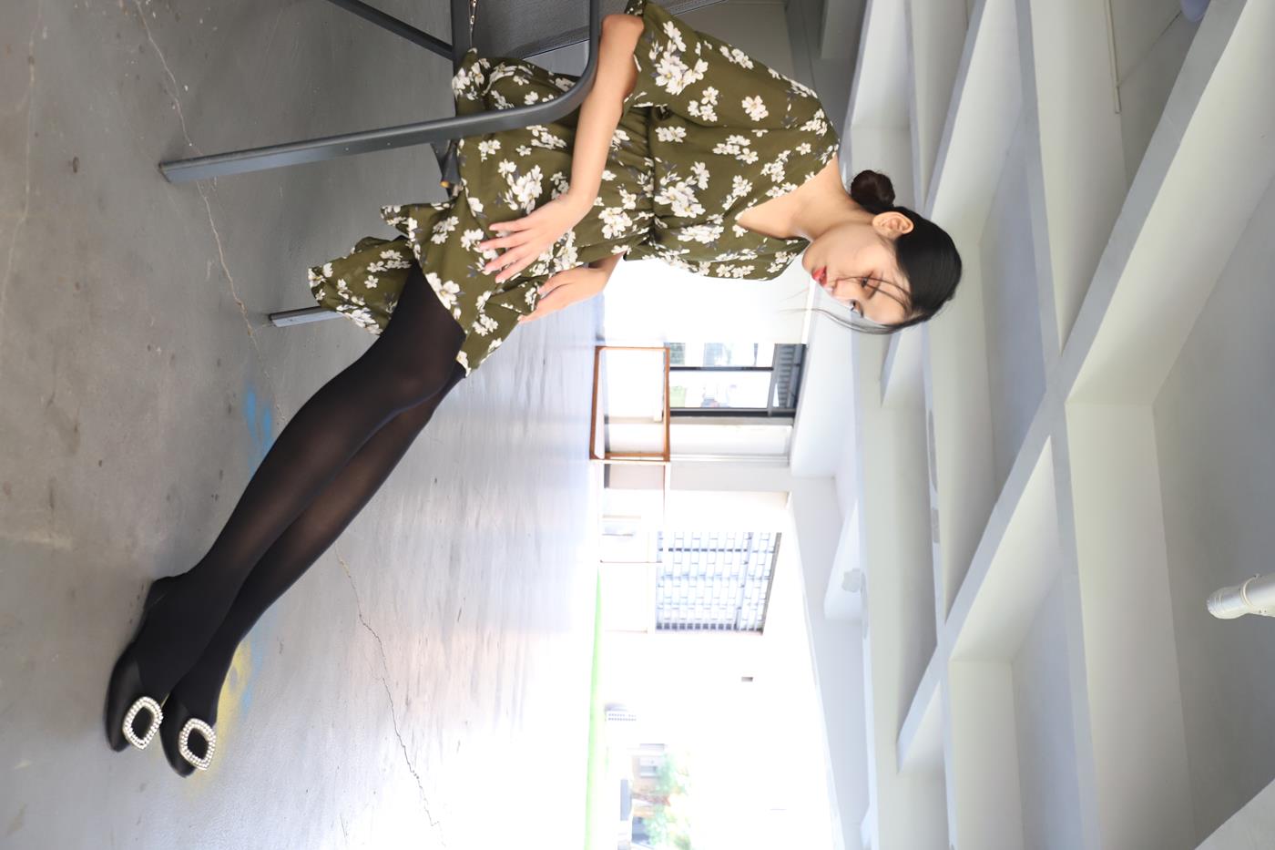 图片[82]-大西瓜爱牙膏-2019 9月活动 模特2（二） 黑丝碎花裙 (5) [85P] – 速更版-美库