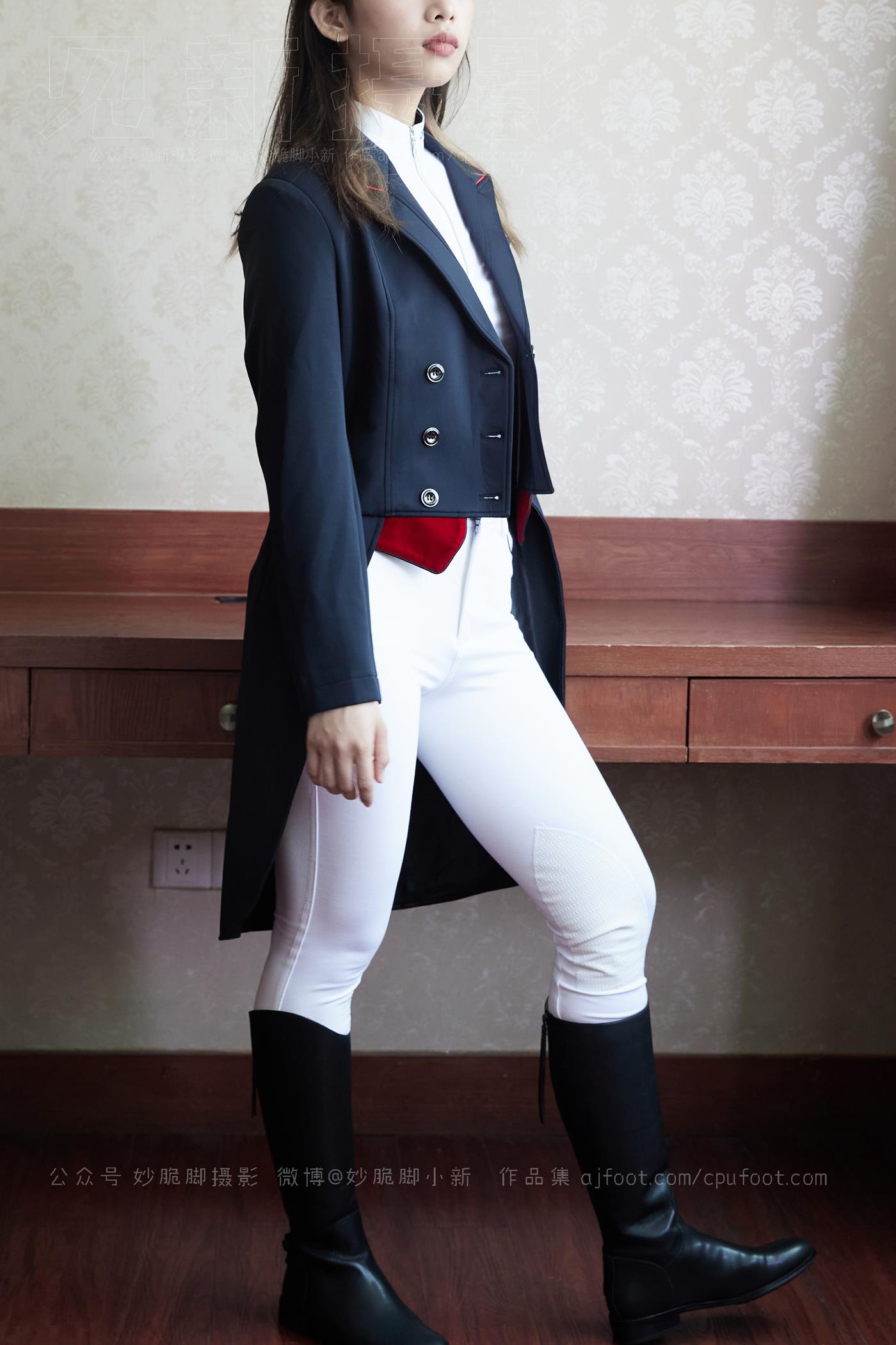 图片[13]-[见新摄影]NO.021 巅峰 英姿飒爽 帅气少女风 ｜ 又酷又美的骑[323P] – 速更版-美库