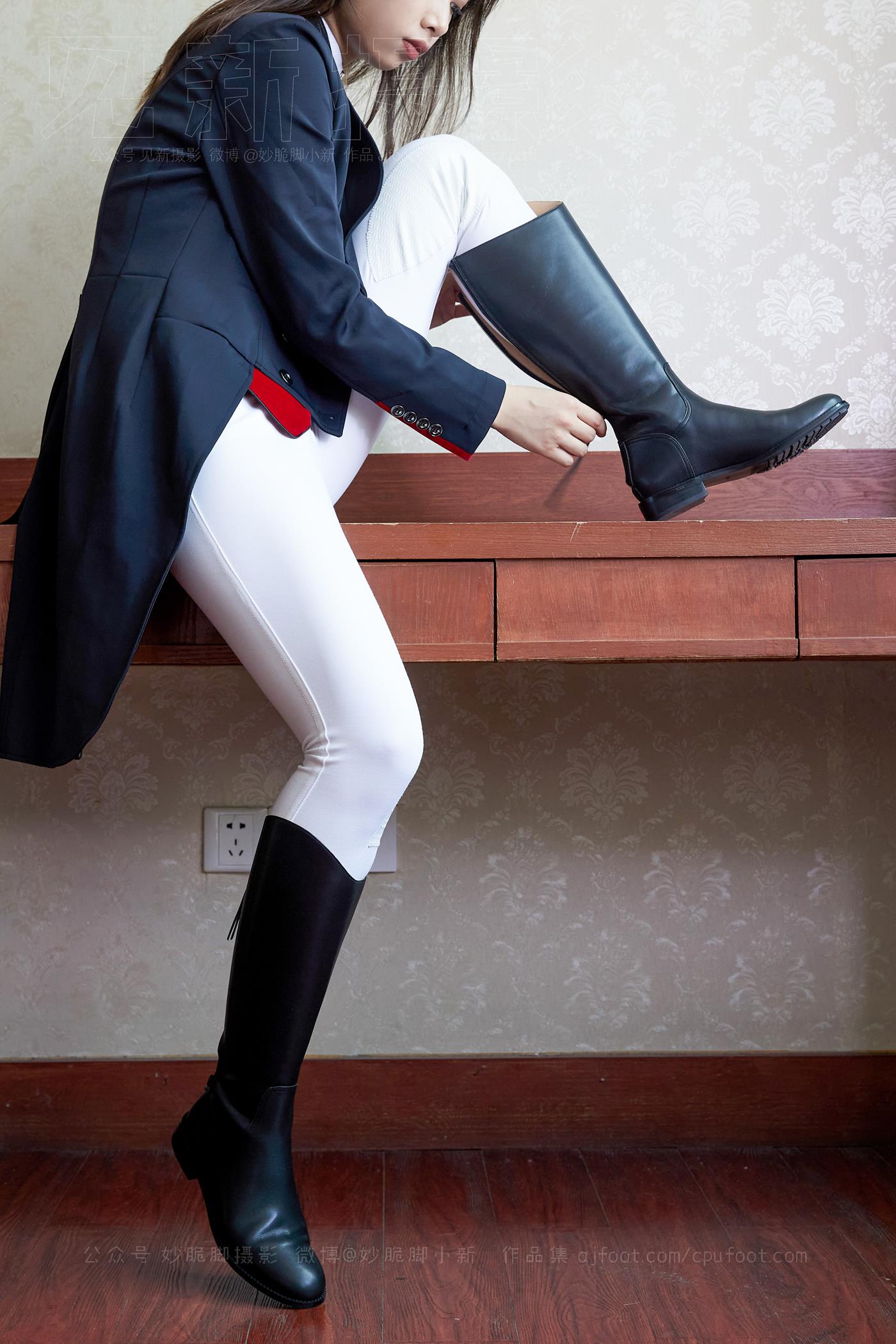 图片[18]-[见新摄影]NO.021 巅峰 英姿飒爽 帅气少女风 ｜ 又酷又美的骑[323P] – 速更版-美库