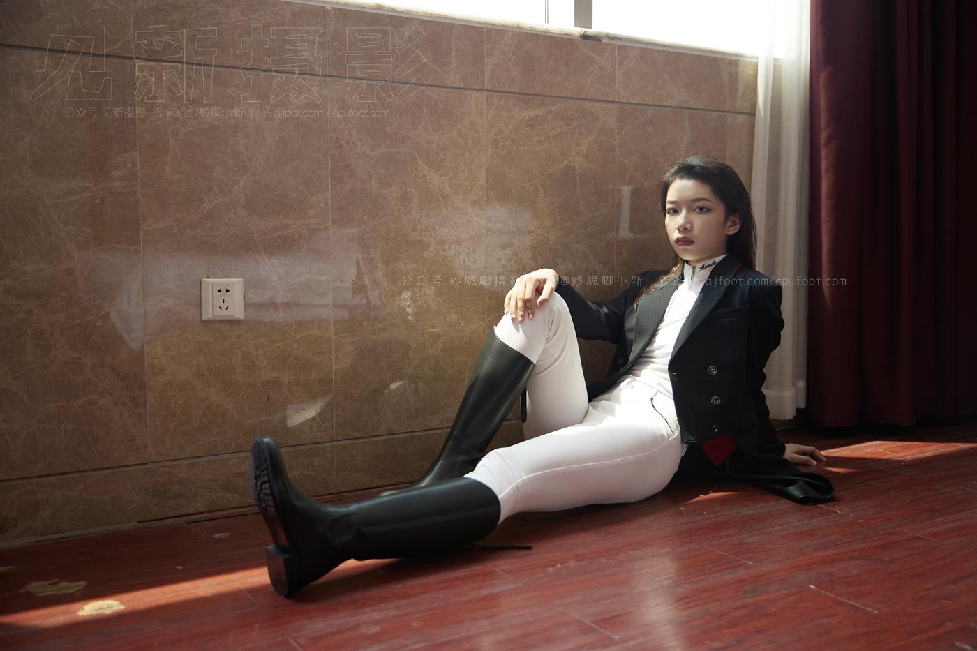 图片[33]-[见新摄影]NO.021 巅峰 英姿飒爽 帅气少女风 ｜ 又酷又美的骑[323P] – 速更版-美库