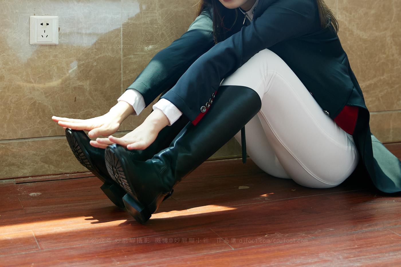 图片[34]-[见新摄影]NO.021 巅峰 英姿飒爽 帅气少女风 ｜ 又酷又美的骑[323P] – 速更版-美库