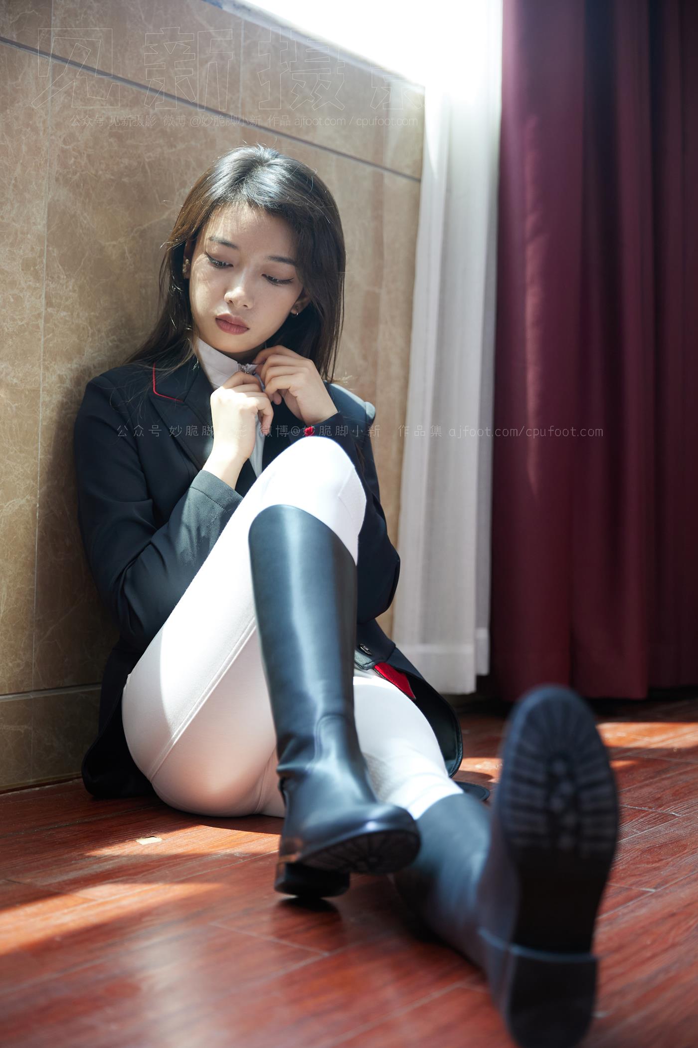 图片[38]-[见新摄影]NO.021 巅峰 英姿飒爽 帅气少女风 ｜ 又酷又美的骑[323P] – 速更版-美库