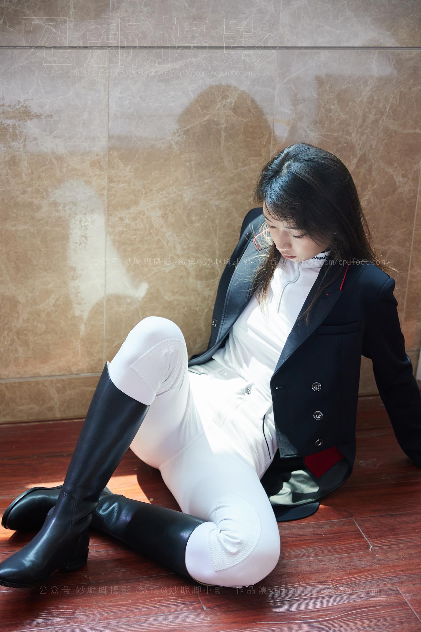 图片[44]-[见新摄影]NO.021 巅峰 英姿飒爽 帅气少女风 ｜ 又酷又美的骑[323P] – 速更版-美库