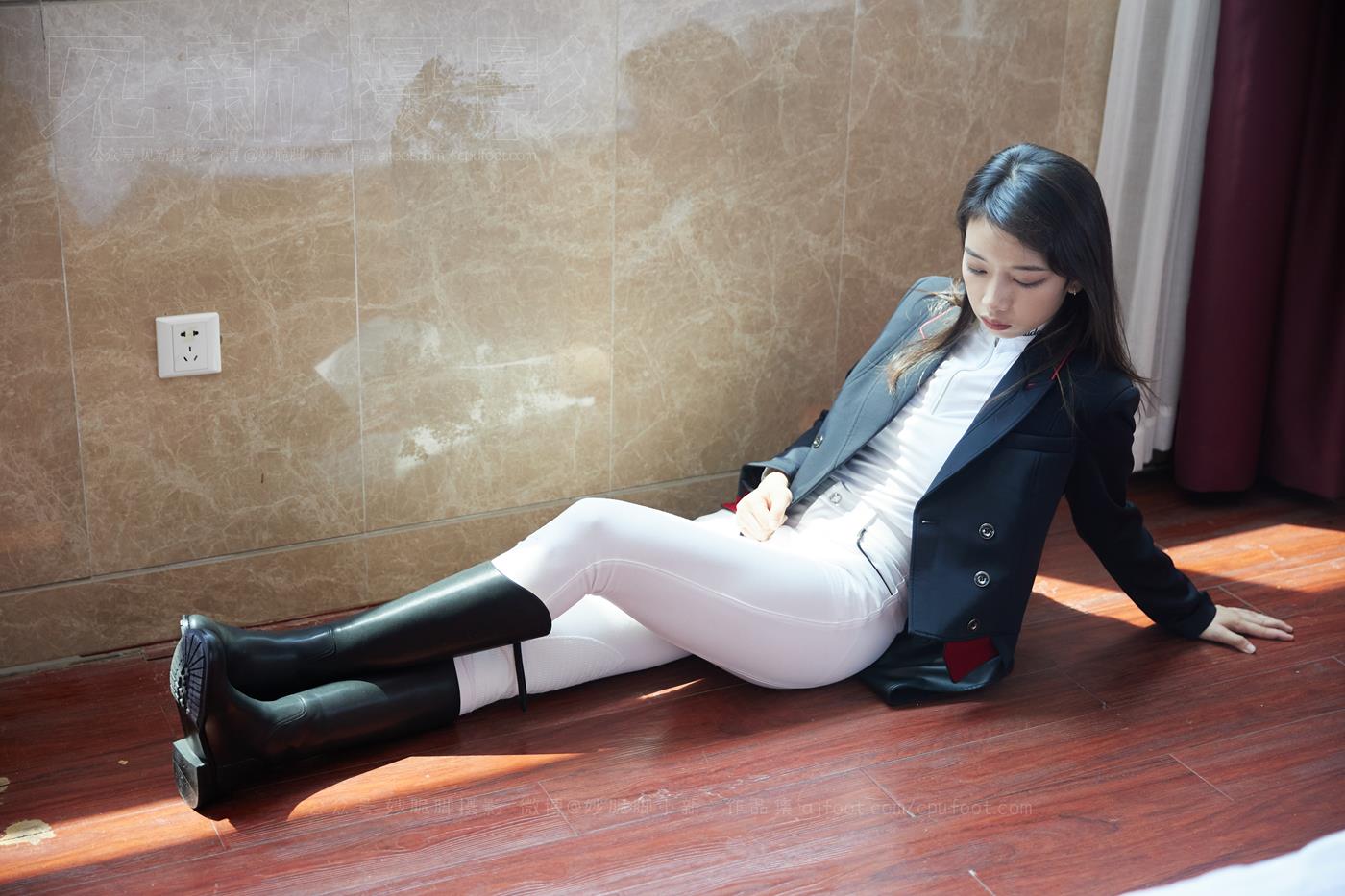 图片[45]-[见新摄影]NO.021 巅峰 英姿飒爽 帅气少女风 ｜ 又酷又美的骑[323P] – 速更版-美库