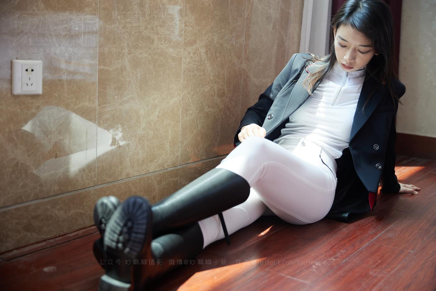 图片[46]-[见新摄影]NO.021 巅峰 英姿飒爽 帅气少女风 ｜ 又酷又美的骑[323P] – 速更版-美库