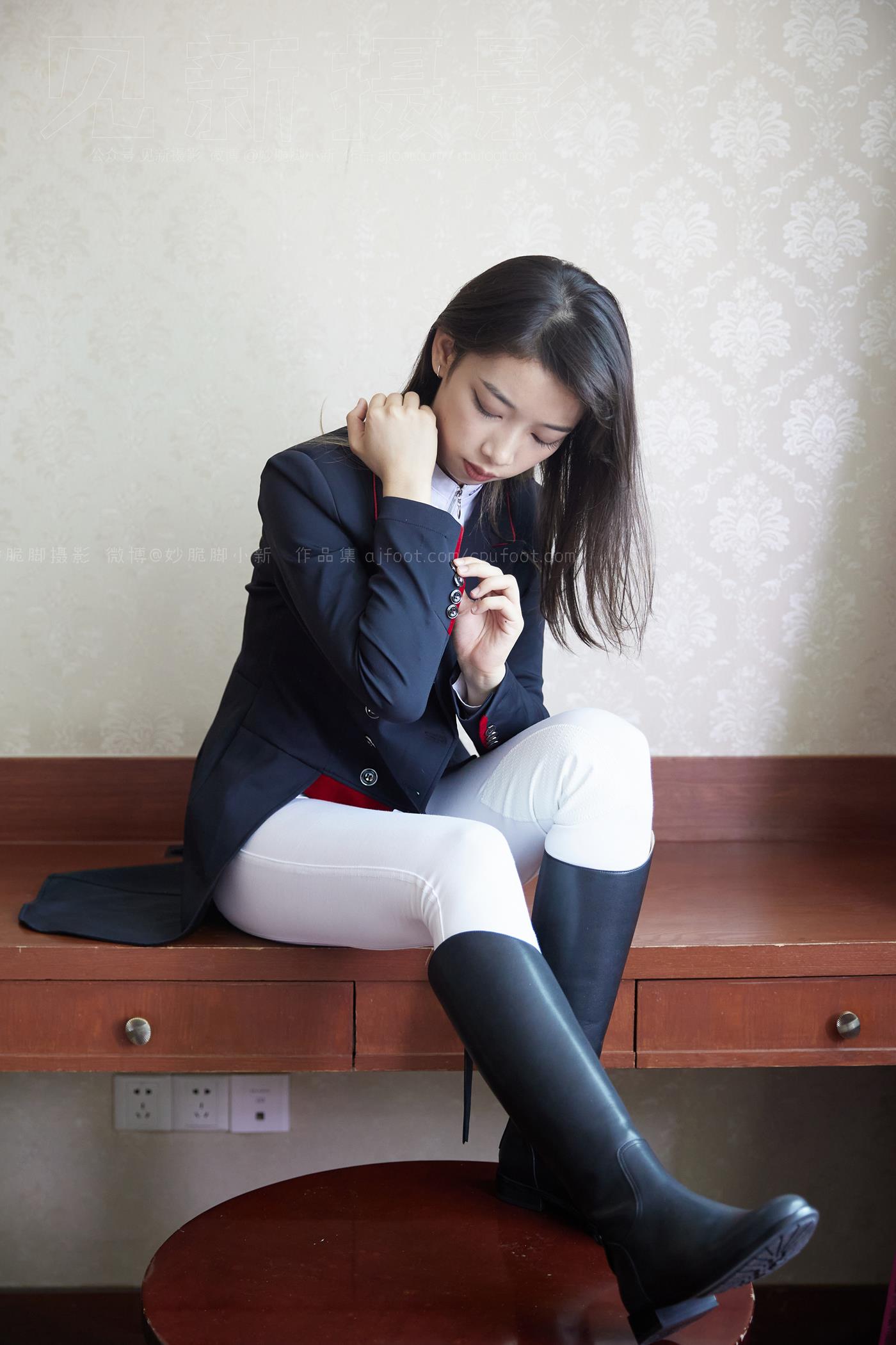 图片[48]-[见新摄影]NO.021 巅峰 英姿飒爽 帅气少女风 ｜ 又酷又美的骑[323P] – 速更版-美库