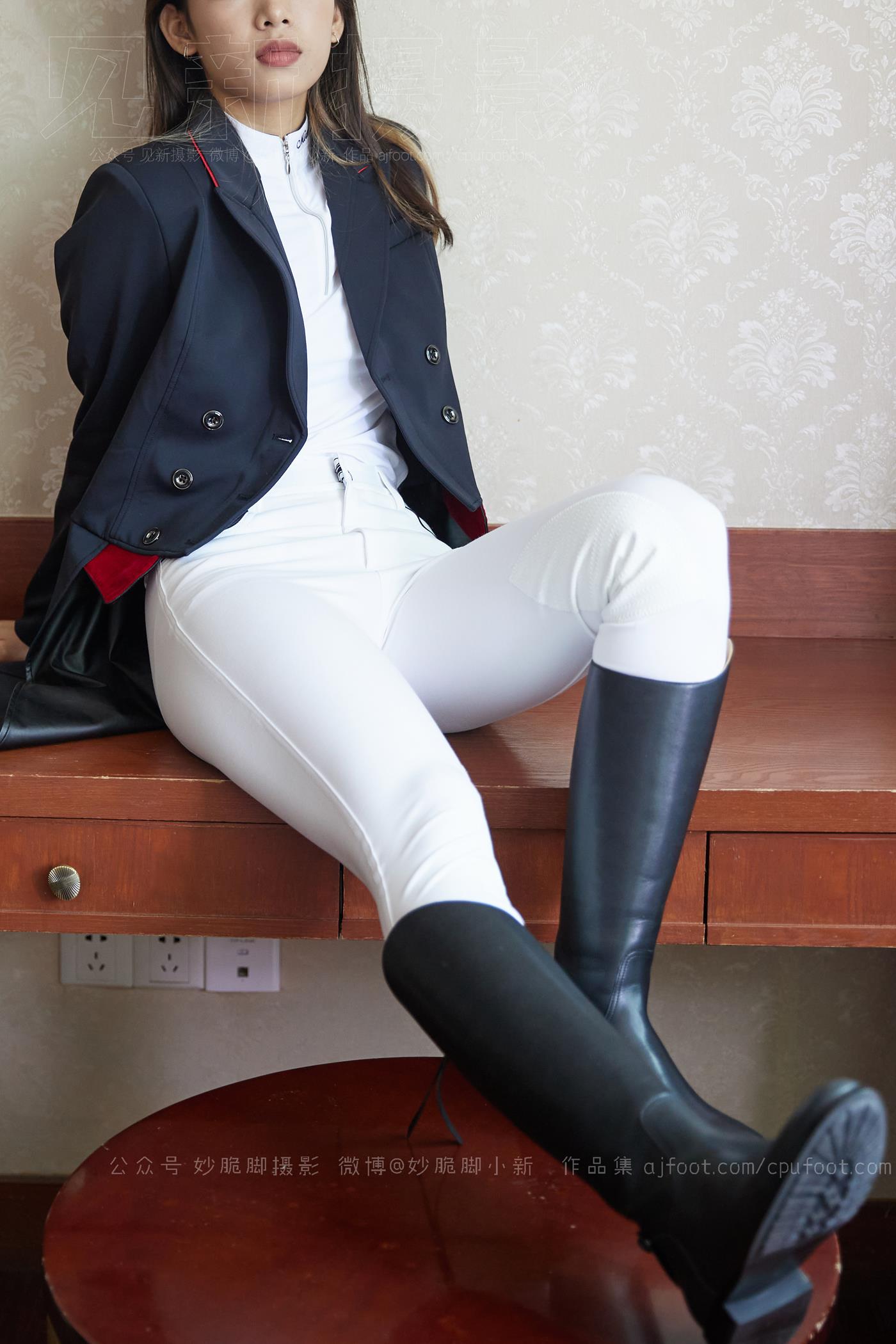 图片[49]-[见新摄影]NO.021 巅峰 英姿飒爽 帅气少女风 ｜ 又酷又美的骑[323P] – 速更版-美库