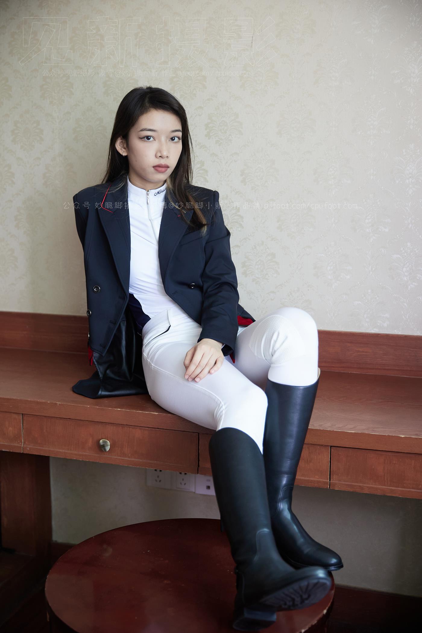 图片[51]-[见新摄影]NO.021 巅峰 英姿飒爽 帅气少女风 ｜ 又酷又美的骑[323P] – 速更版-美库