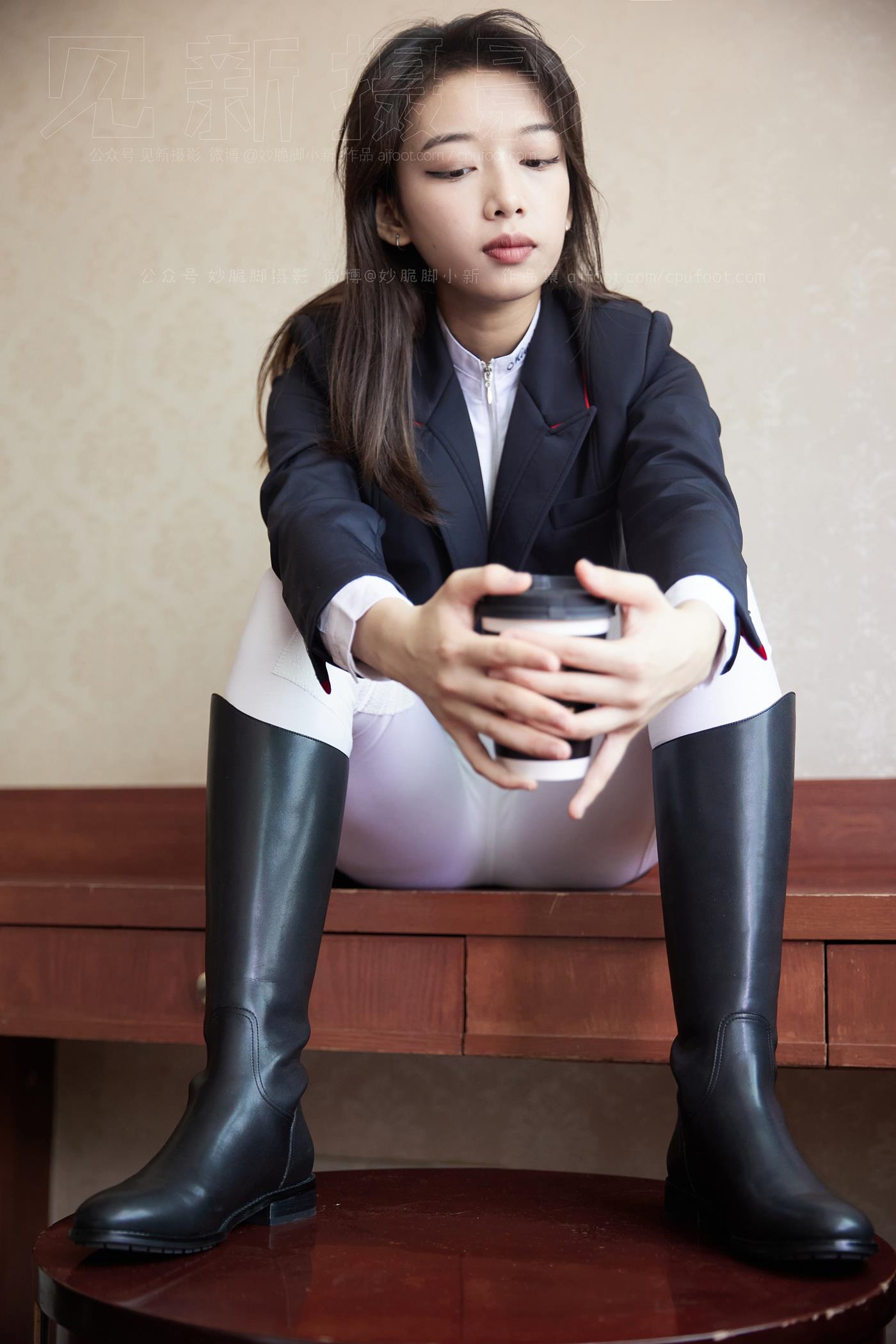 图片[53]-[见新摄影]NO.021 巅峰 英姿飒爽 帅气少女风 ｜ 又酷又美的骑[323P] – 速更版-美库