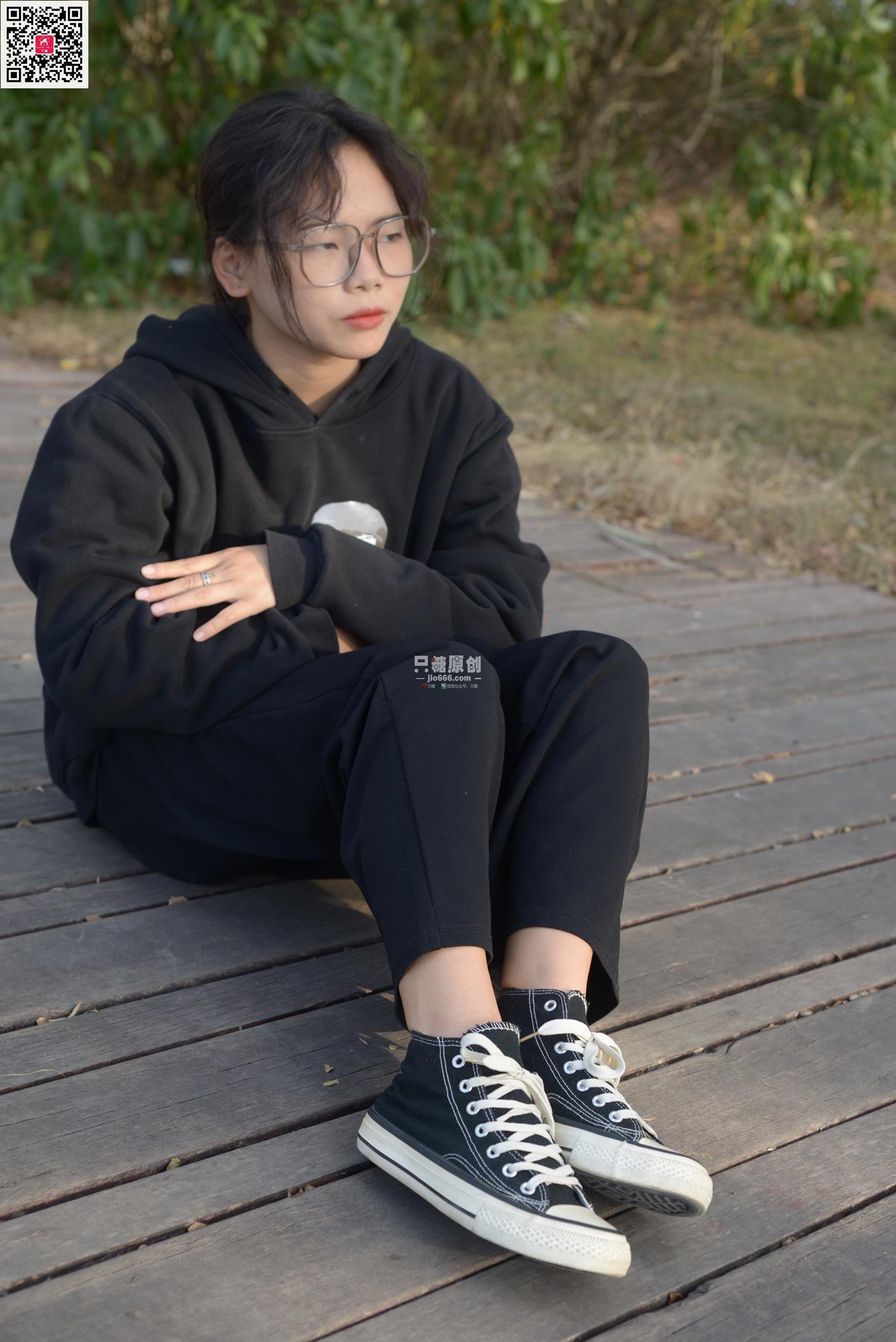 图片[34]-[只糖原创]NO.574 露露 陪落叶看了一次黄昏[150P] – 速更版-美库