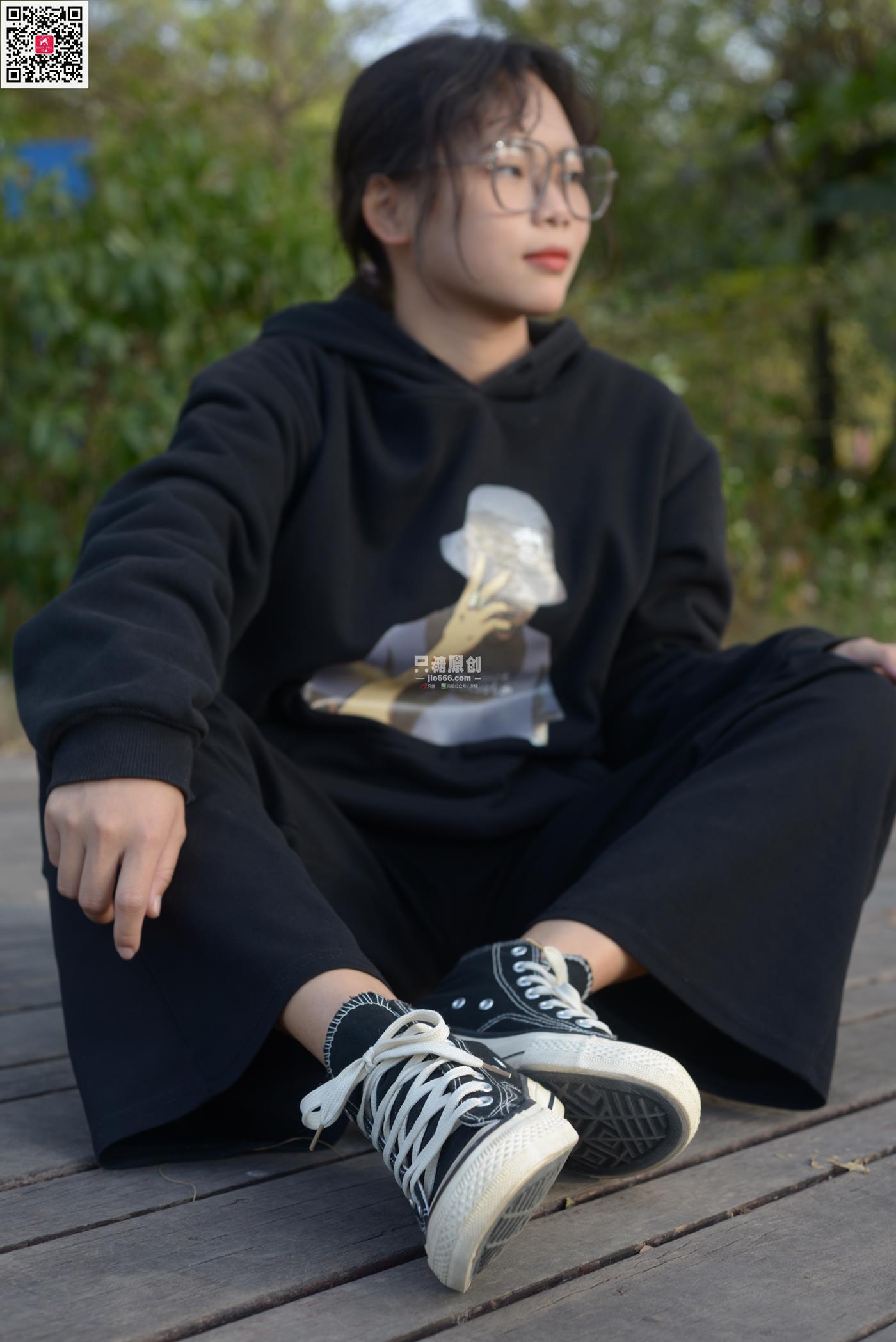 图片[44]-[只糖原创]NO.574 露露 陪落叶看了一次黄昏[150P] – 速更版-美库