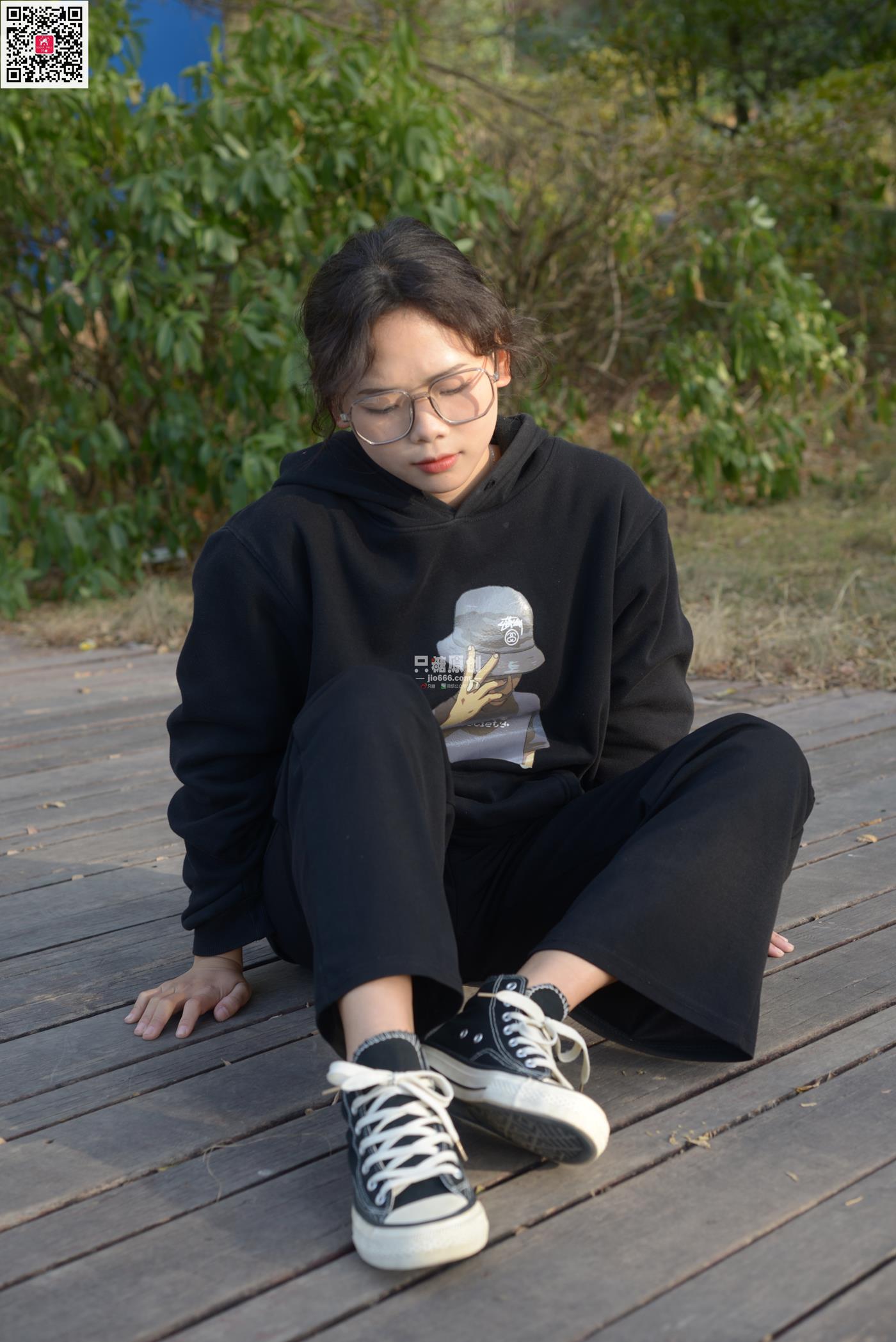 图片[46]-[只糖原创]NO.574 露露 陪落叶看了一次黄昏[150P] – 速更版-美库