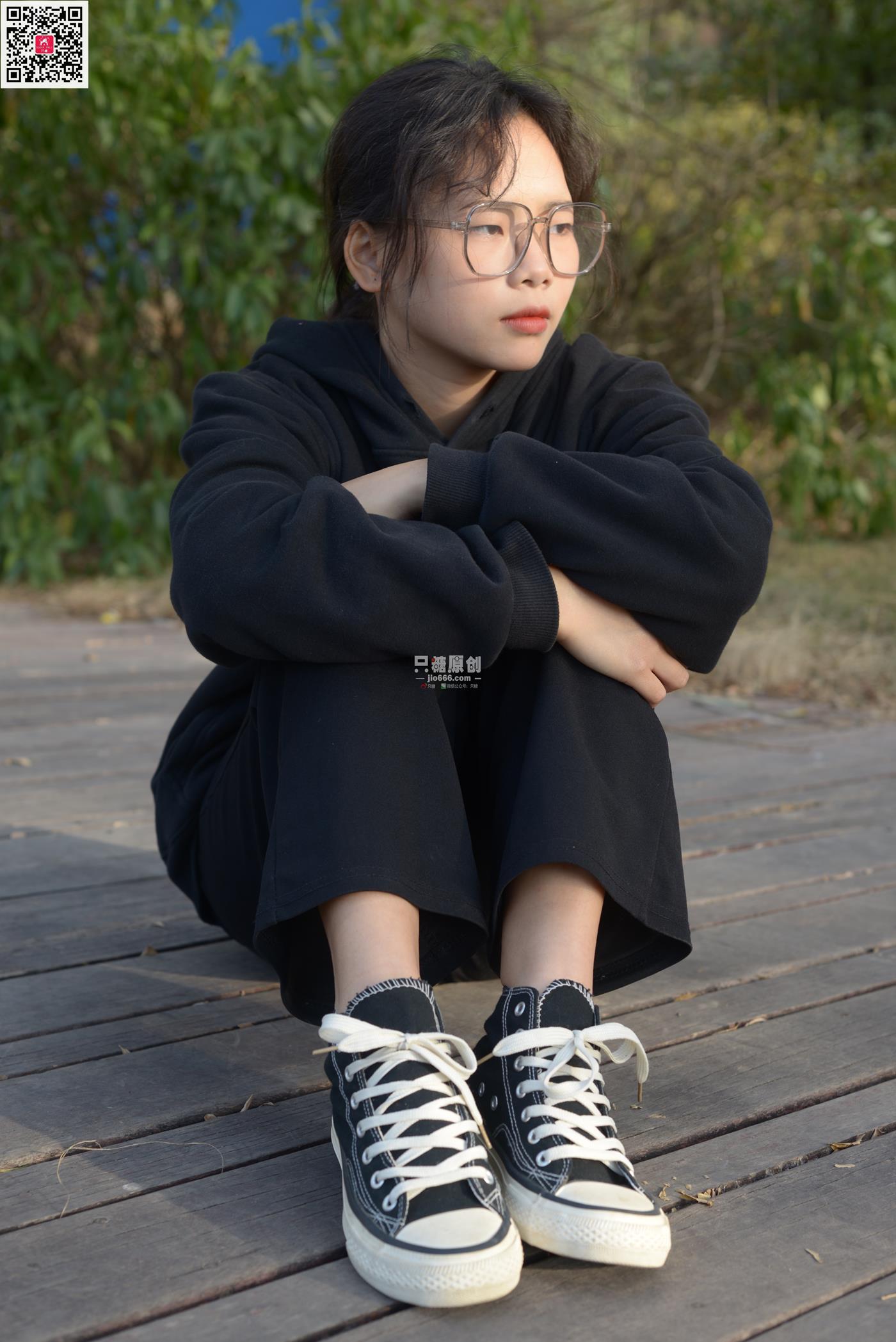 图片[48]-[只糖原创]NO.574 露露 陪落叶看了一次黄昏[150P] – 速更版-美库