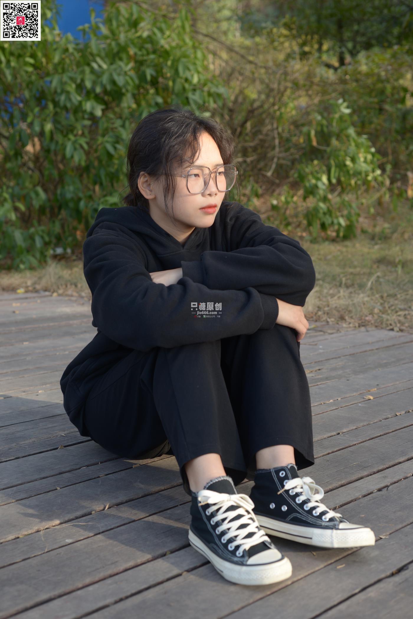 图片[51]-[只糖原创]NO.574 露露 陪落叶看了一次黄昏[150P] – 速更版-美库