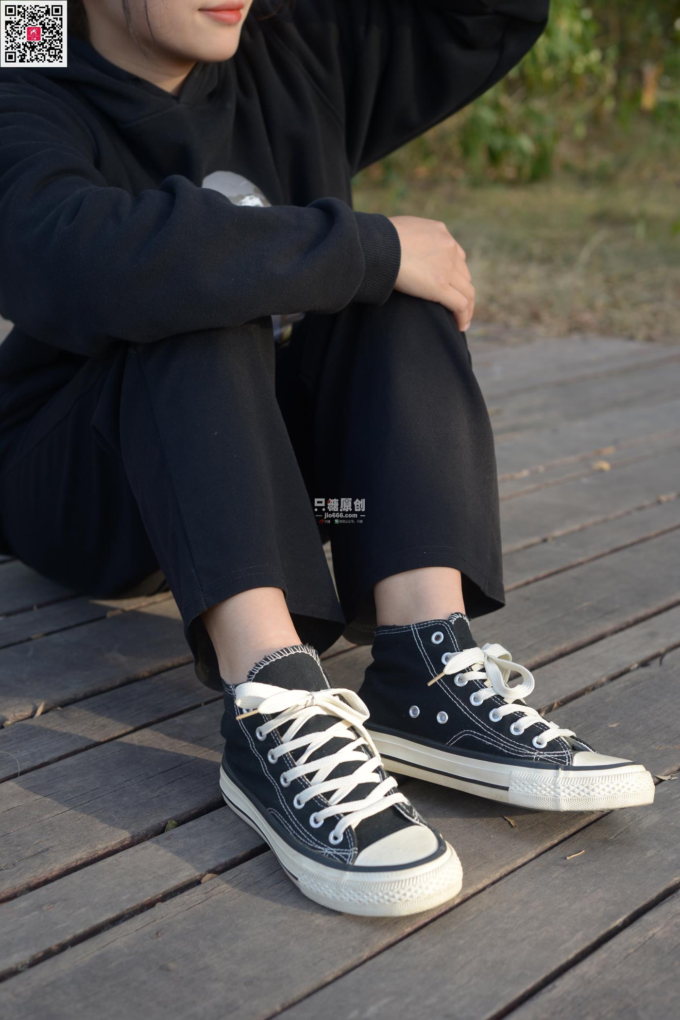 图片[52]-[只糖原创]NO.574 露露 陪落叶看了一次黄昏[150P] – 速更版-美库