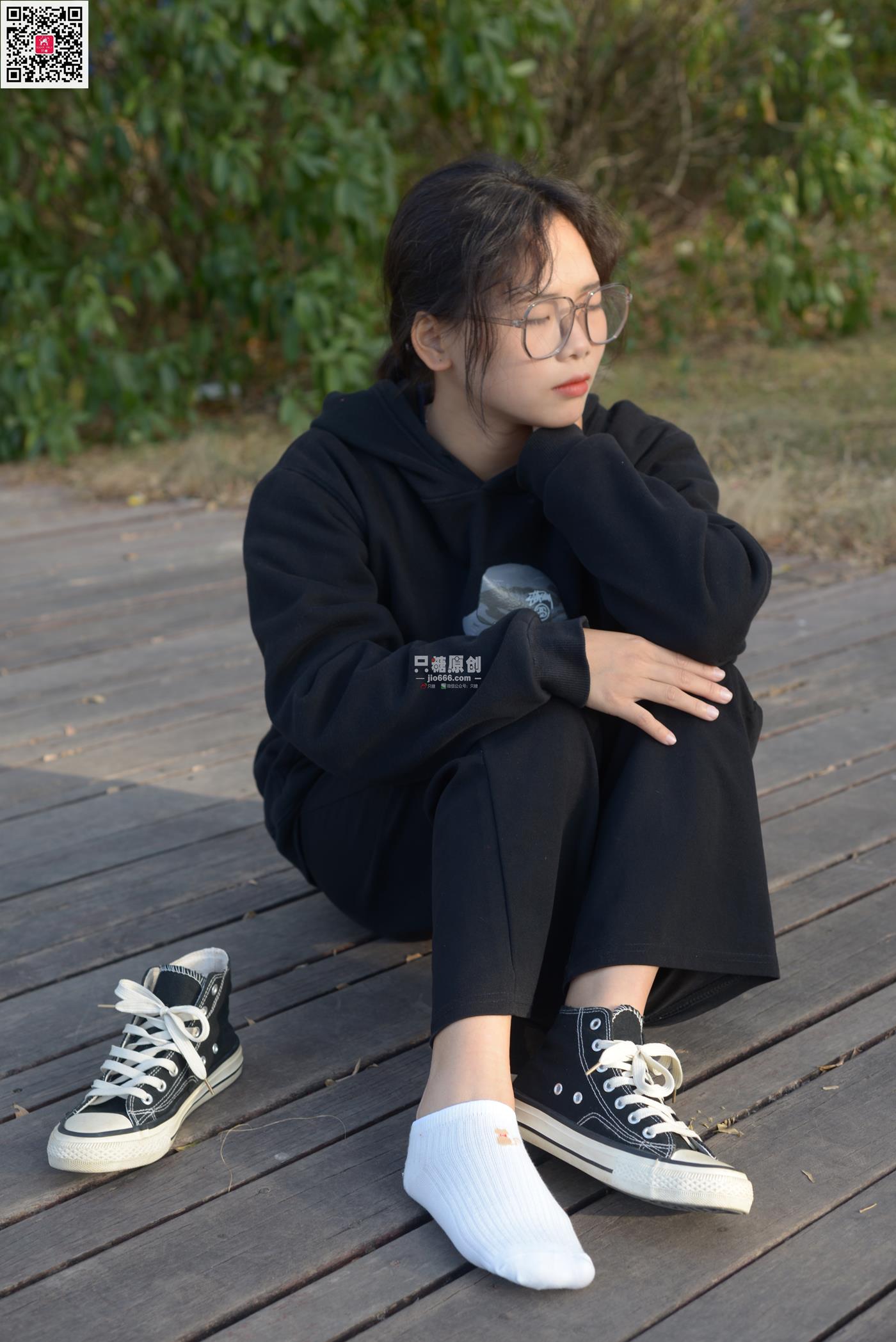 图片[55]-[只糖原创]NO.574 露露 陪落叶看了一次黄昏[150P] – 速更版-美库