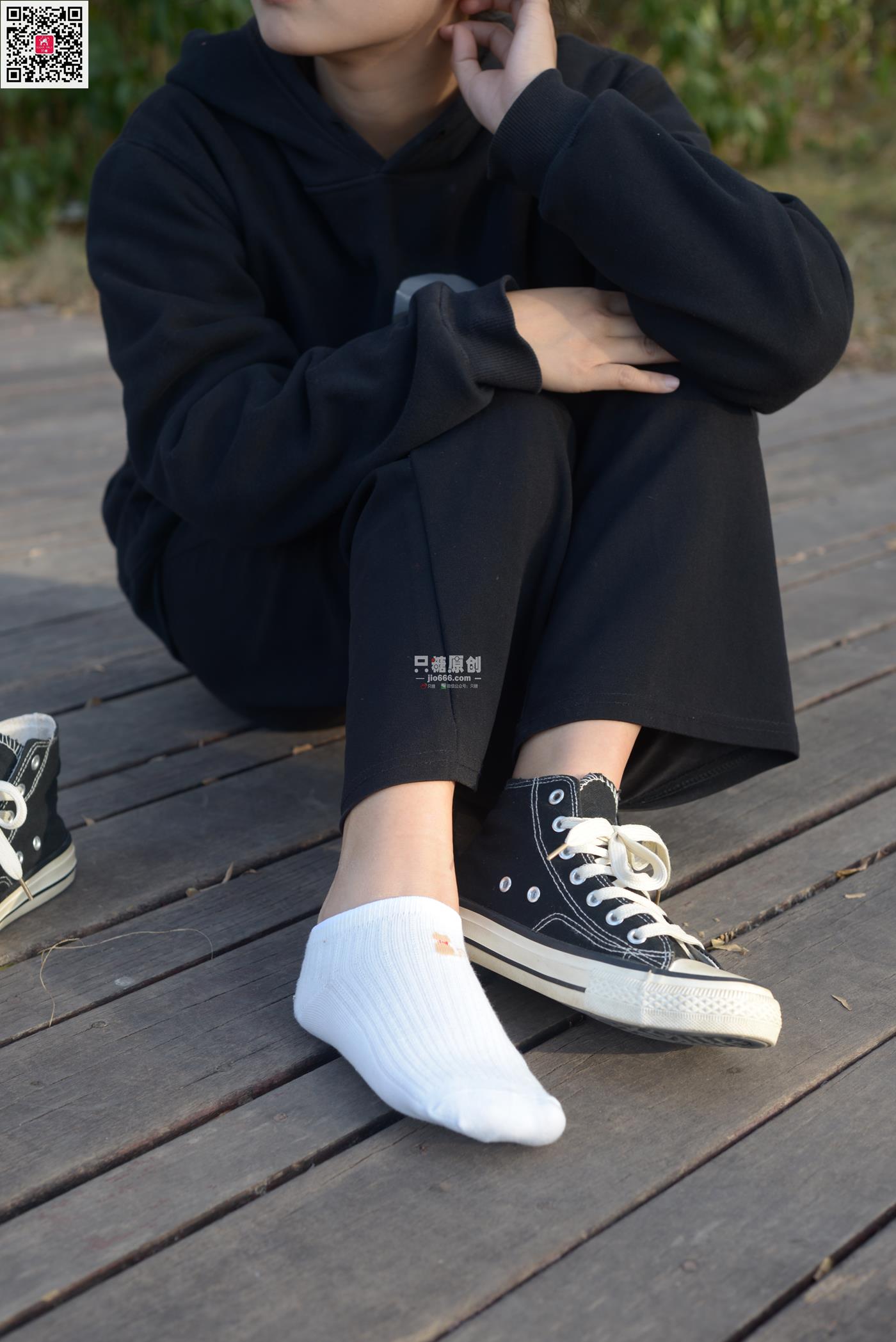 图片[56]-[只糖原创]NO.574 露露 陪落叶看了一次黄昏[150P] – 速更版-美库