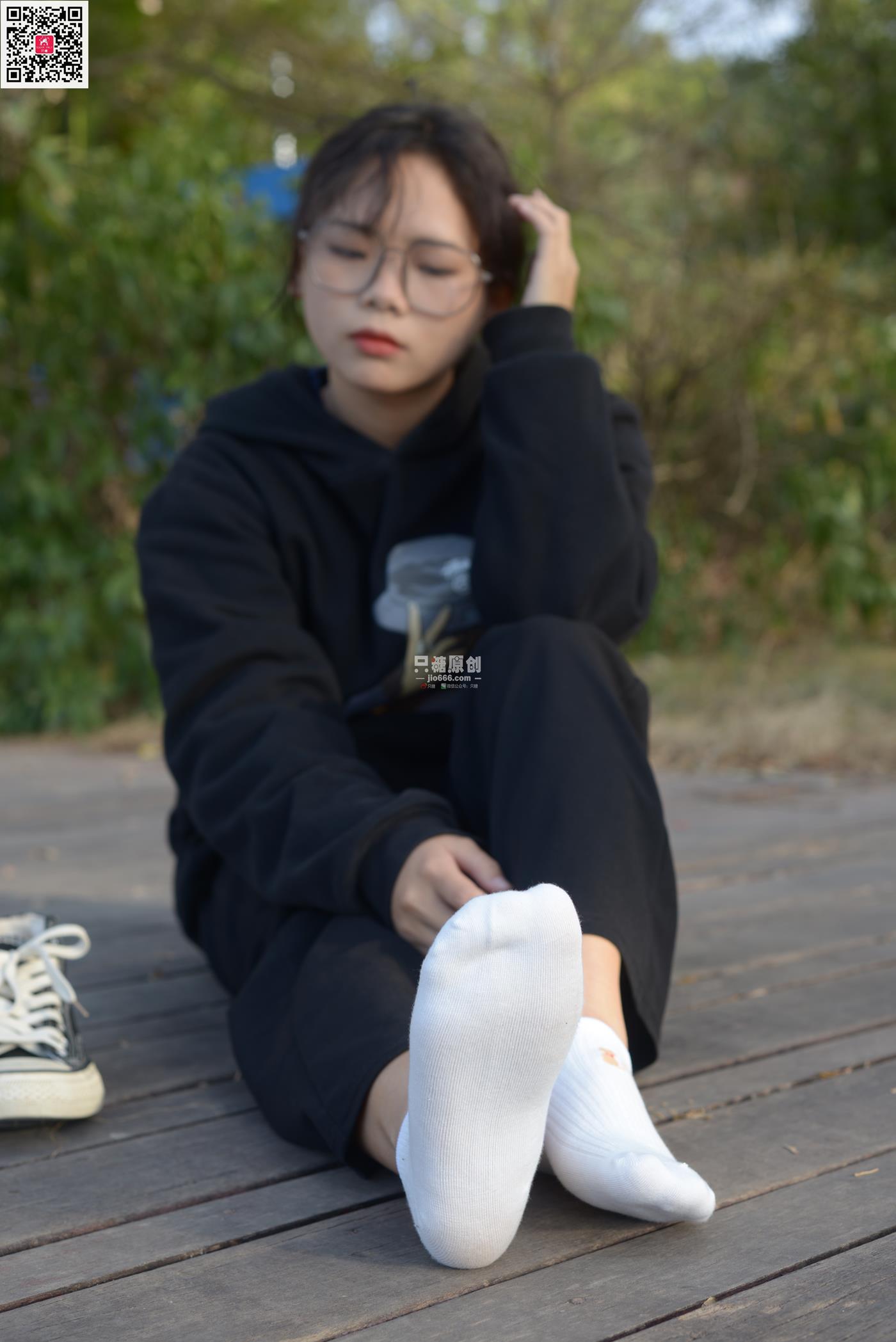 图片[59]-[只糖原创]NO.574 露露 陪落叶看了一次黄昏[150P] – 速更版-美库