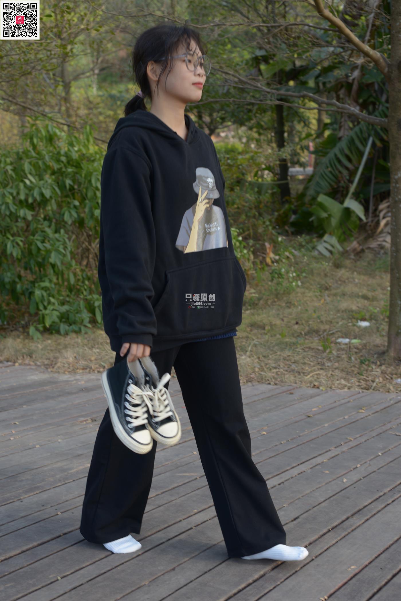 图片[66]-[只糖原创]NO.574 露露 陪落叶看了一次黄昏[150P] – 速更版-美库