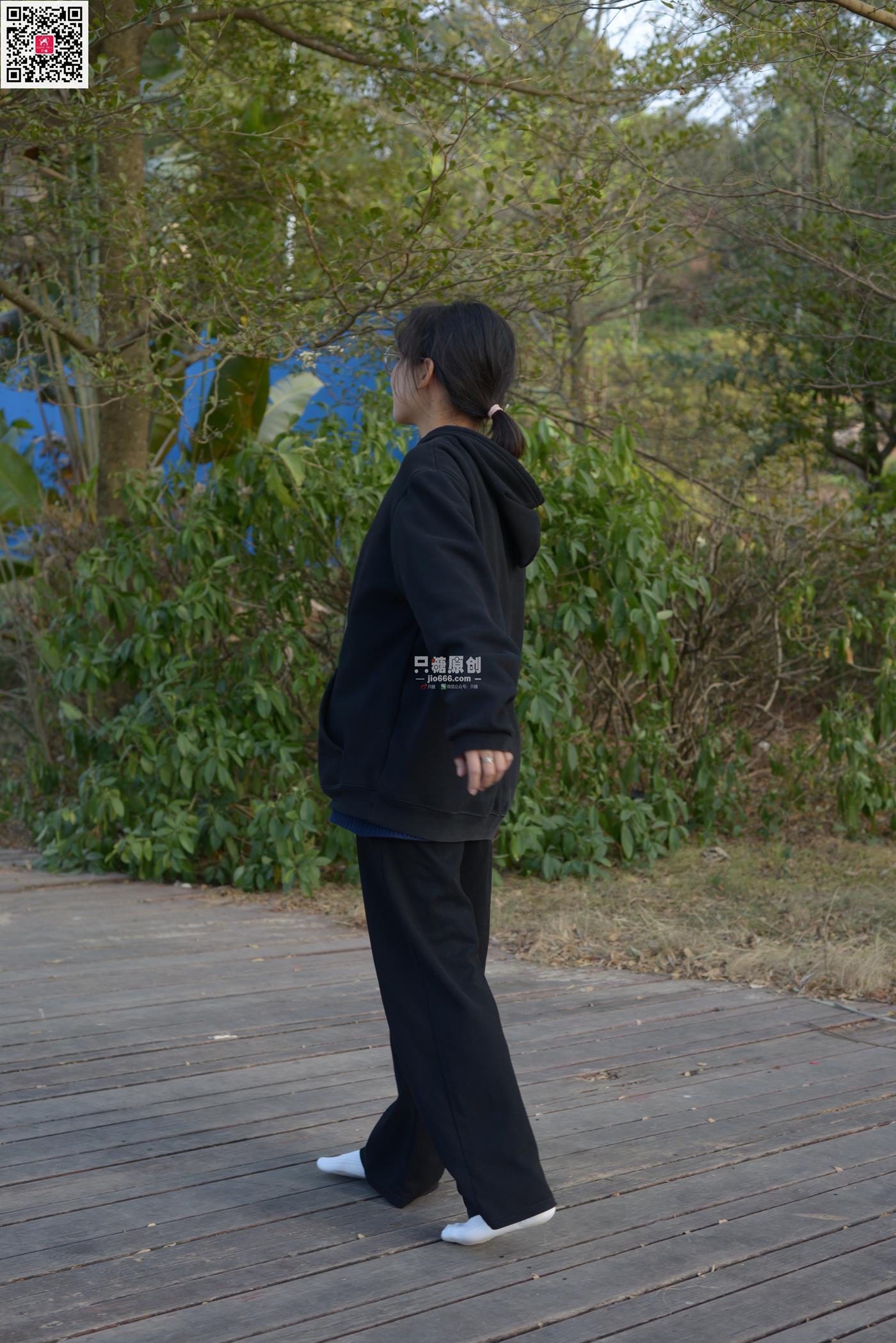 图片[68]-[只糖原创]NO.574 露露 陪落叶看了一次黄昏[150P] – 速更版-美库