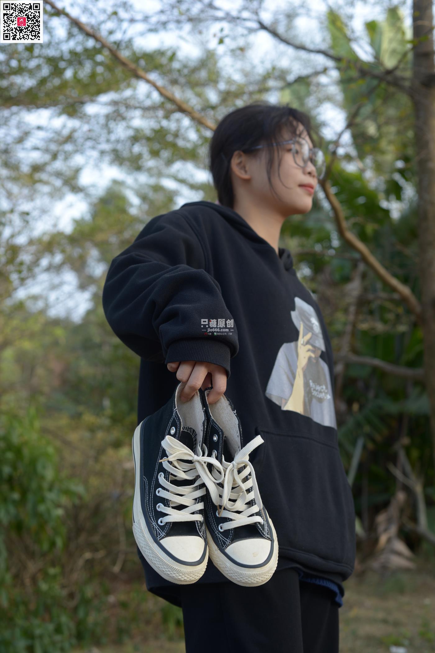 图片[71]-[只糖原创]NO.574 露露 陪落叶看了一次黄昏[150P] – 速更版-美库