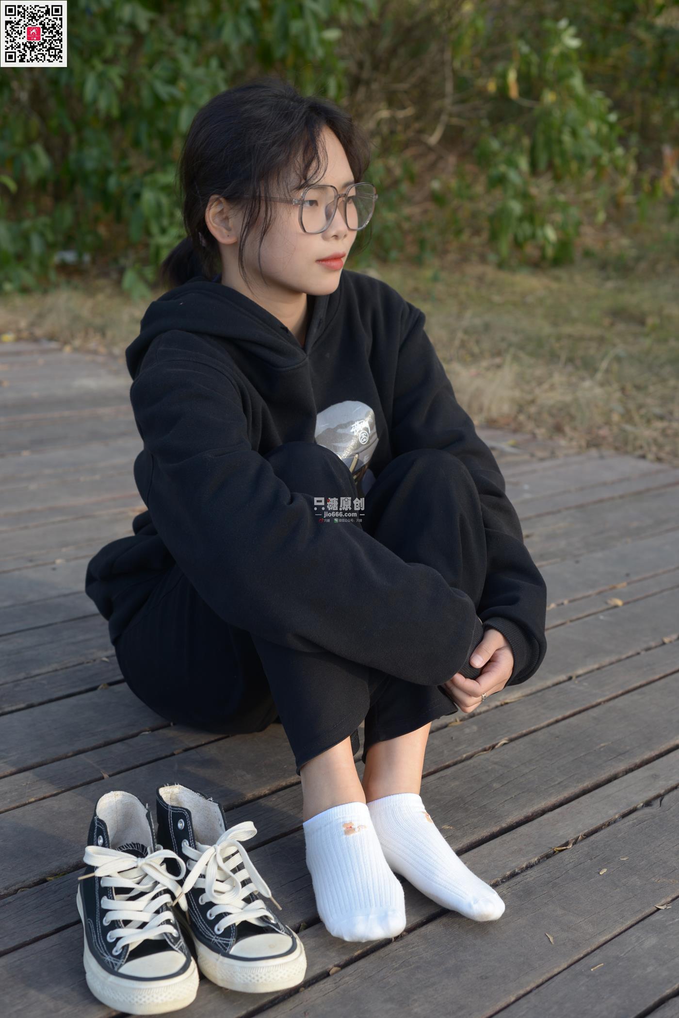 图片[72]-[只糖原创]NO.574 露露 陪落叶看了一次黄昏[150P] – 速更版-美库