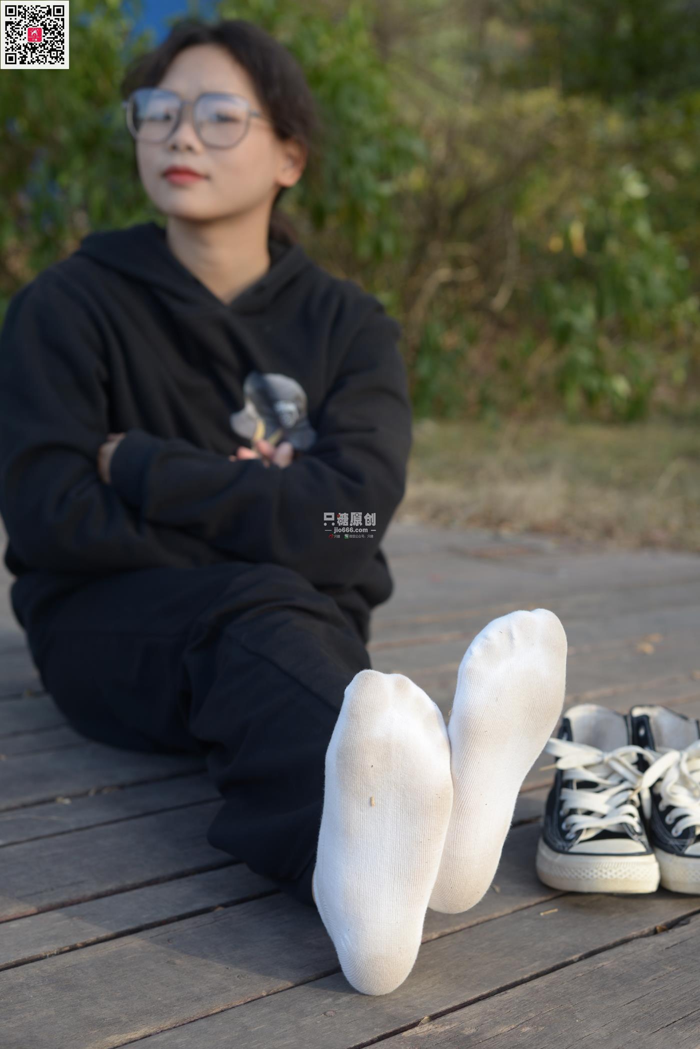 图片[76]-[只糖原创]NO.574 露露 陪落叶看了一次黄昏[150P] – 速更版-美库