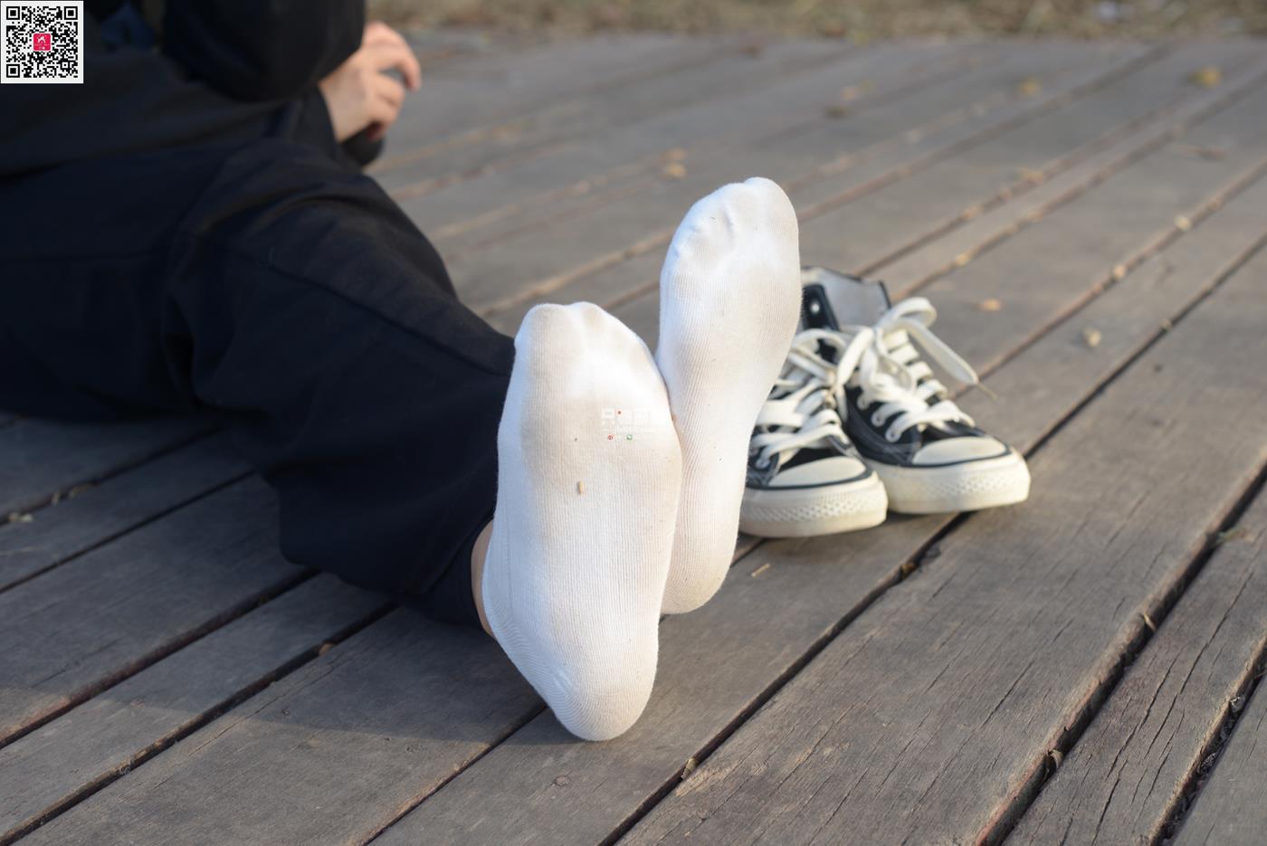 图片[77]-[只糖原创]NO.574 露露 陪落叶看了一次黄昏[150P] – 速更版-美库