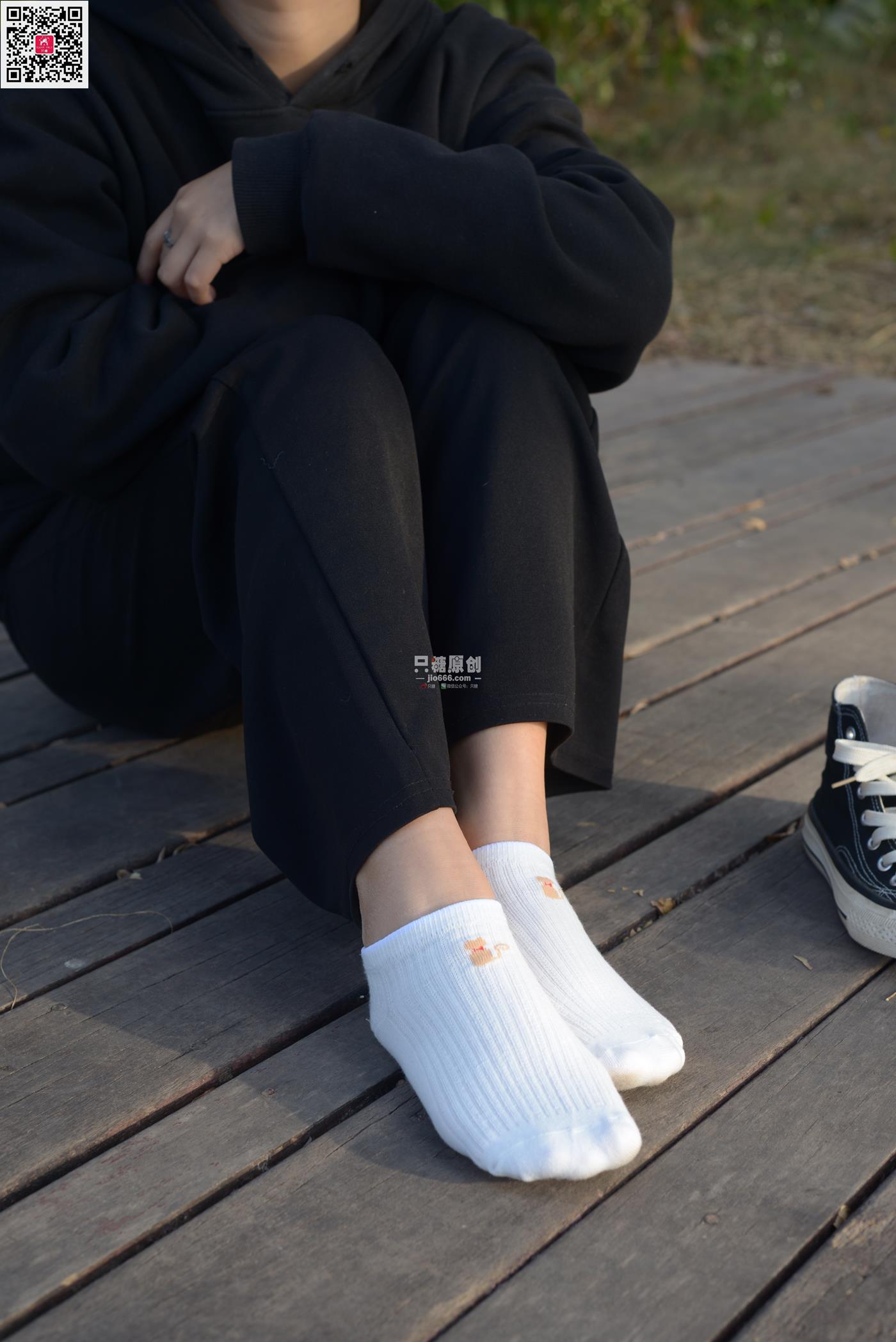 图片[78]-[只糖原创]NO.574 露露 陪落叶看了一次黄昏[150P] – 速更版-美库