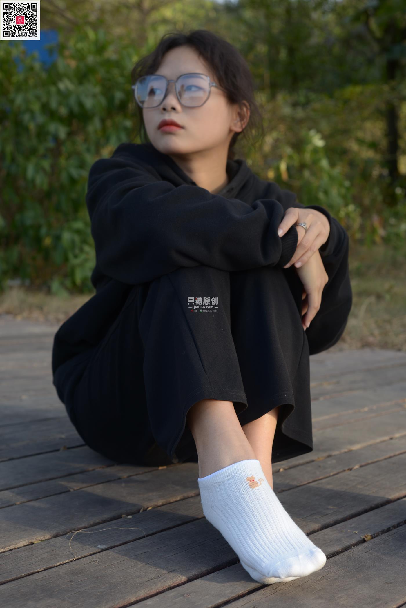 图片[81]-[只糖原创]NO.574 露露 陪落叶看了一次黄昏[150P] – 速更版-美库