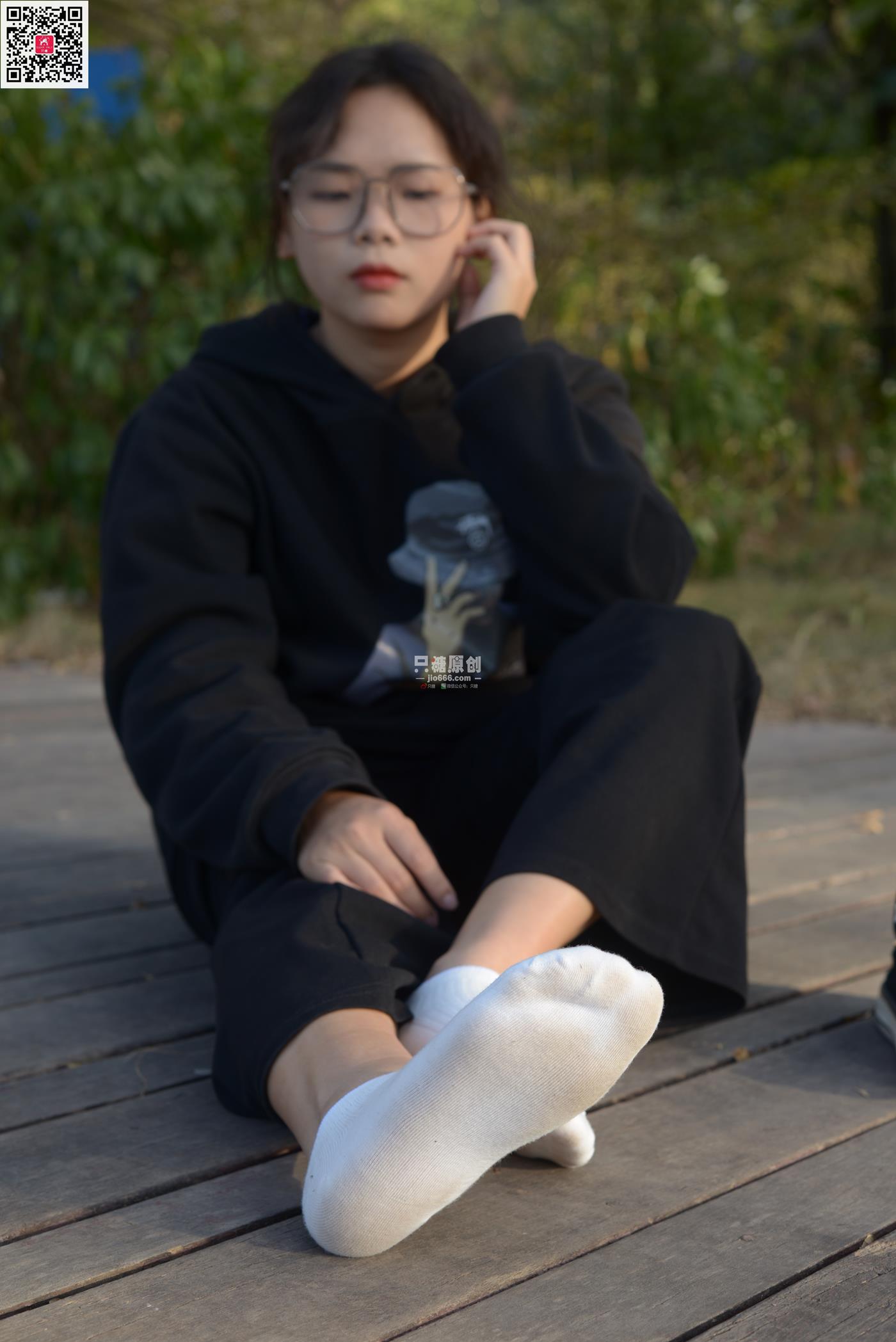 图片[88]-[只糖原创]NO.574 露露 陪落叶看了一次黄昏[150P] – 速更版-美库