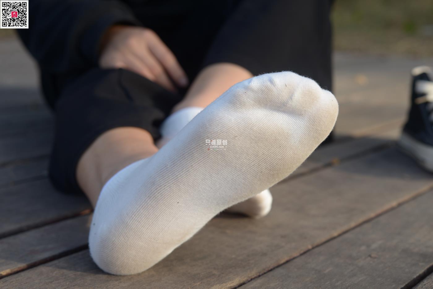 图片[89]-[只糖原创]NO.574 露露 陪落叶看了一次黄昏[150P] – 速更版-美库