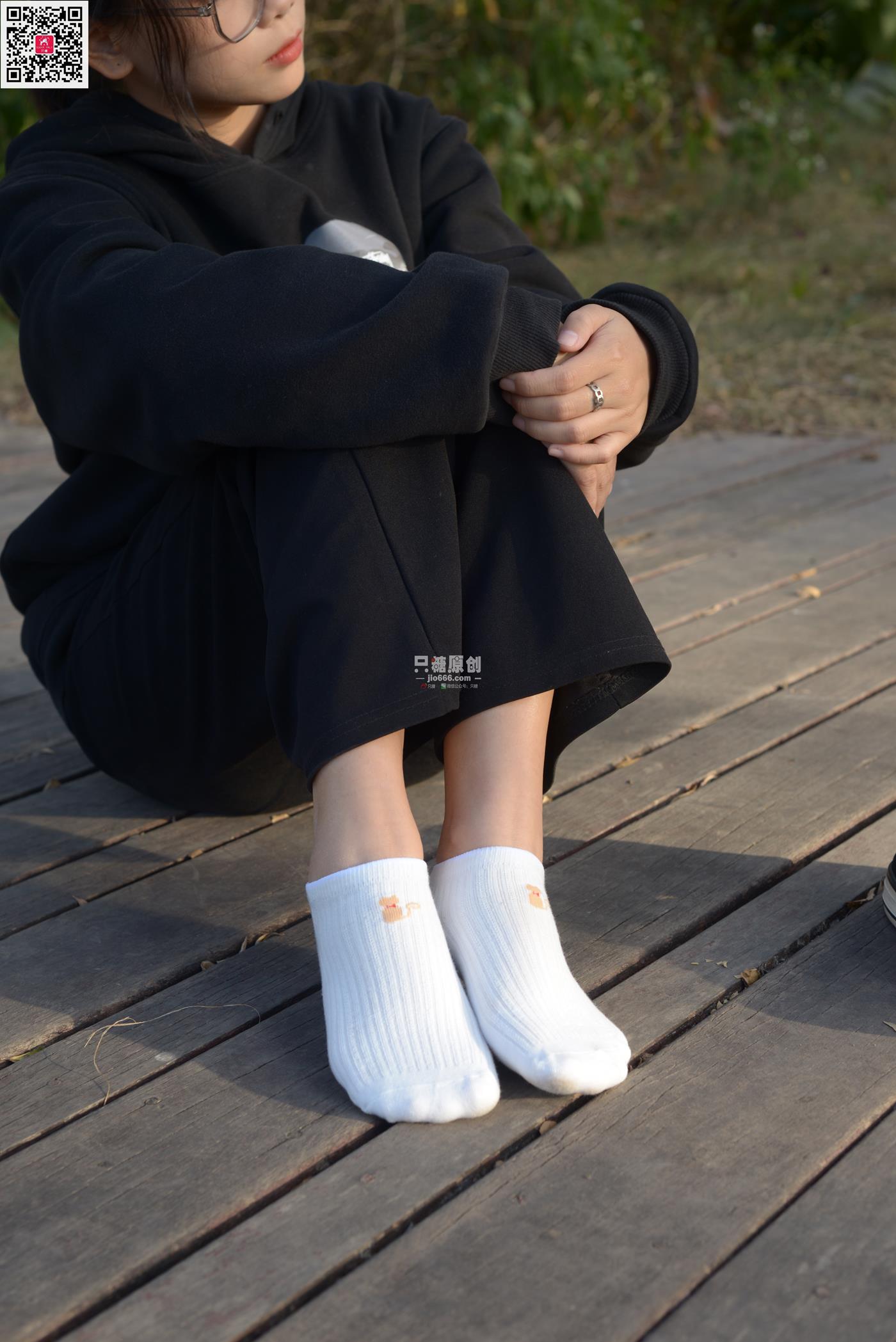 图片[93]-[只糖原创]NO.574 露露 陪落叶看了一次黄昏[150P] – 速更版-美库